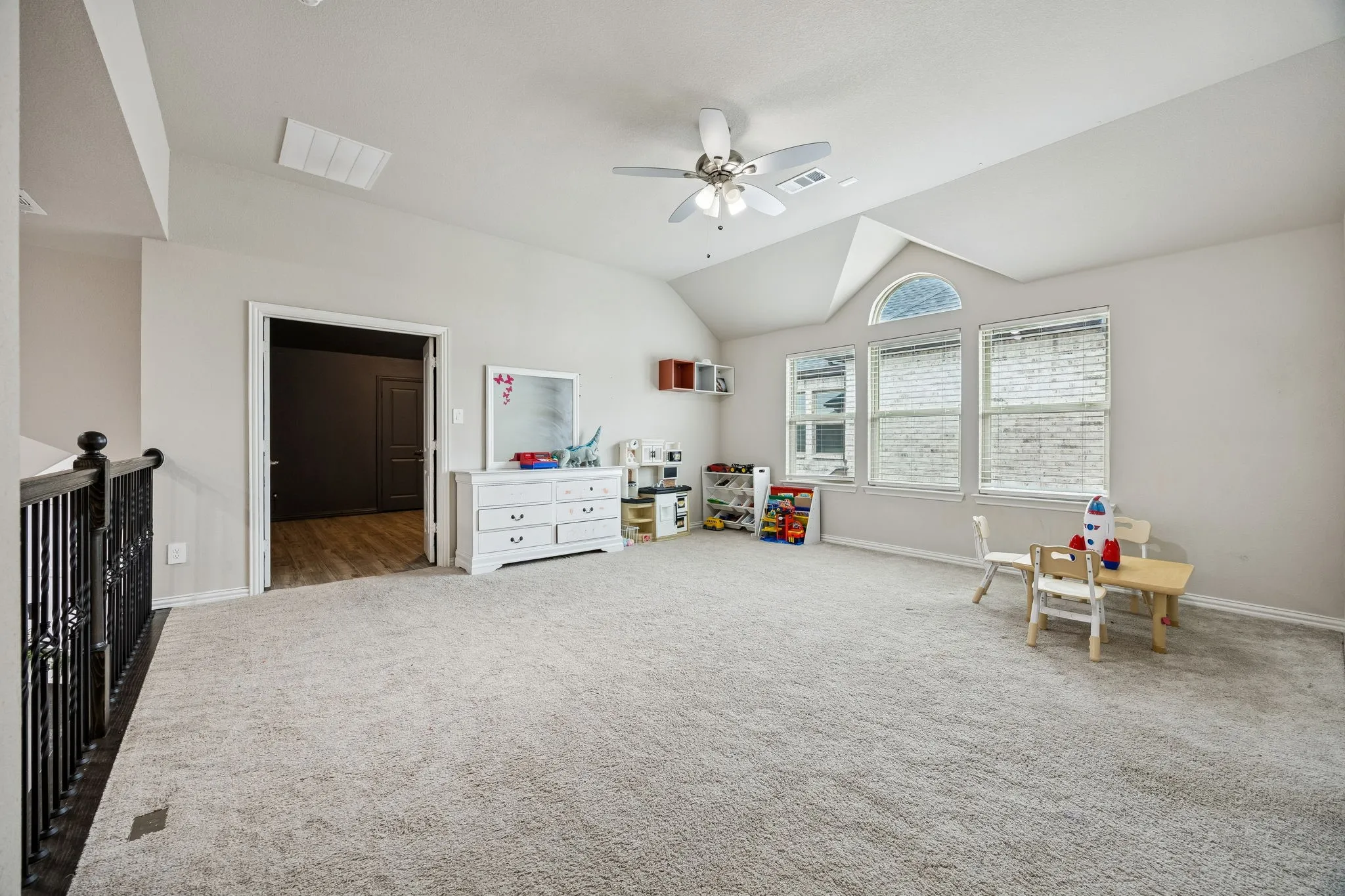 Single Family Residence For Sale in Collin County , 3217 Wedgewood Way, Wylie, Texas 75098, 5 Bedroom, 4 Bathroom, 2 Garage spaces, 3,877 Sqft, built in 2022, mls#21318066, Real Estate Agent in Wylie, Homes For Sale in Collin county, Homes For Sale in Wylie, Realtor in Wylie Texas, Real Estate Brokerage Independent Realty Texas, Luminita Cordes Realtor