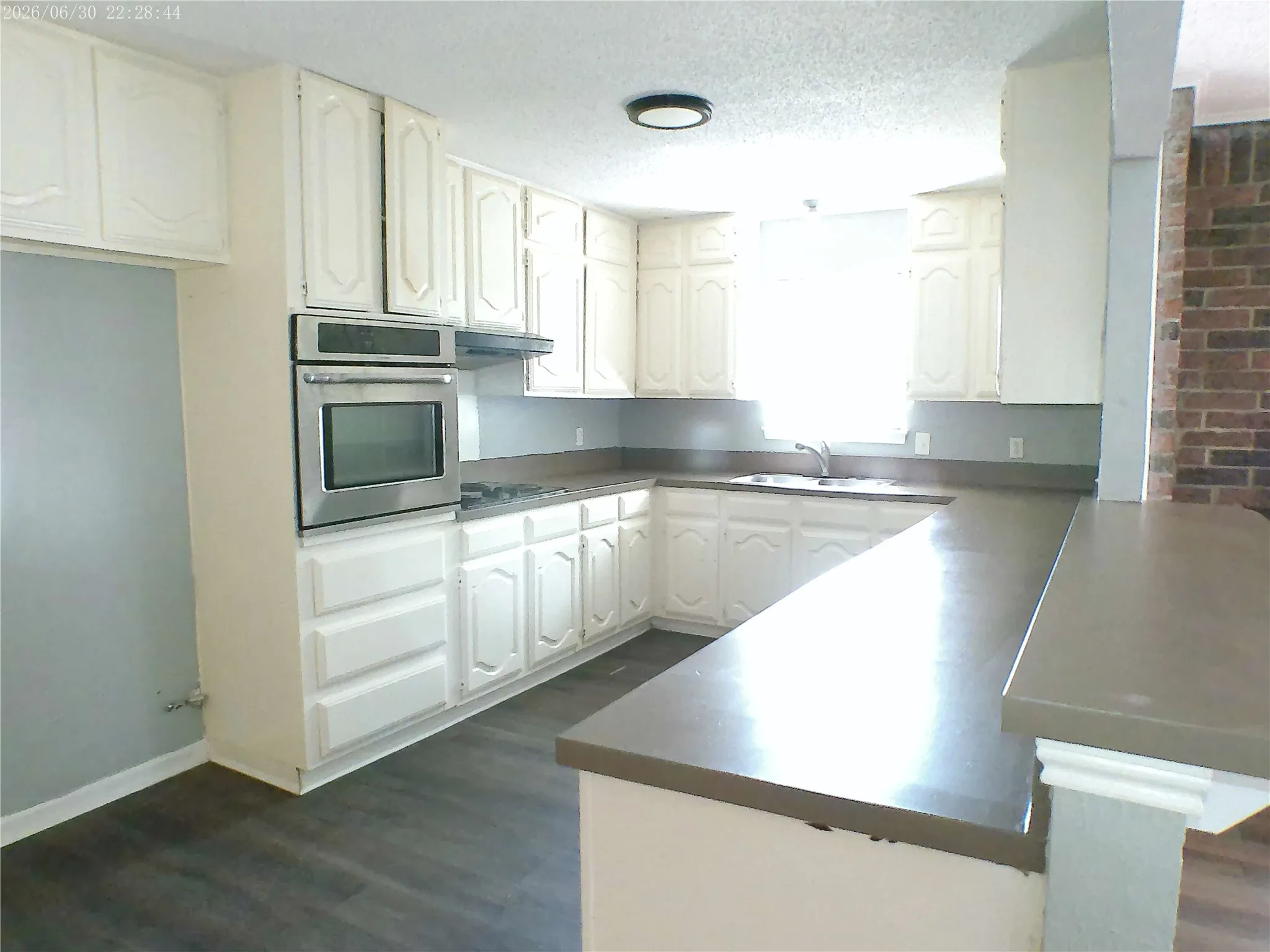 Duplex For Rent in Tarrant County , 4507 Menzer Road, Fort Worth, Texas 76103, 3 Bedroom, 2 Bathroom, 2 Garage spaces, 1,585 Sqft, built in 1978, mls#21318023, Real Estate Agent in Fort Worth, Homes For Rent in Tarrant county, Homes For Rent in Fort Worth, Realtor in Fort Worth Texas, Real Estate Brokerage Independent Realty Texas, Luminita Cordes Realtor
