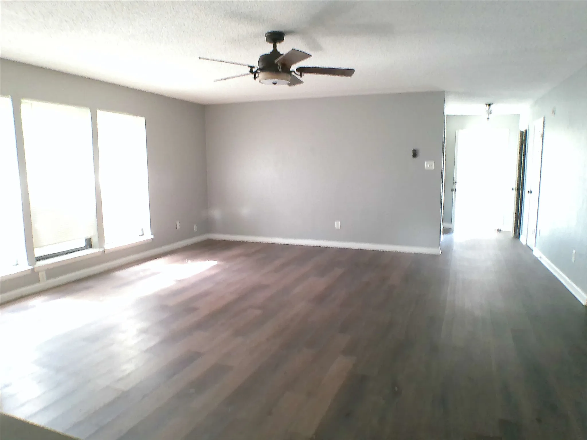Duplex For Rent in Tarrant County , 4507 Menzer Road, Fort Worth, Texas 76103, 3 Bedroom, 2 Bathroom, 2 Garage spaces, 1,585 Sqft, built in 1978, mls#21318023, Real Estate Agent in Fort Worth, Homes For Rent in Tarrant county, Homes For Rent in Fort Worth, Realtor in Fort Worth Texas, Real Estate Brokerage Independent Realty Texas, Luminita Cordes Realtor