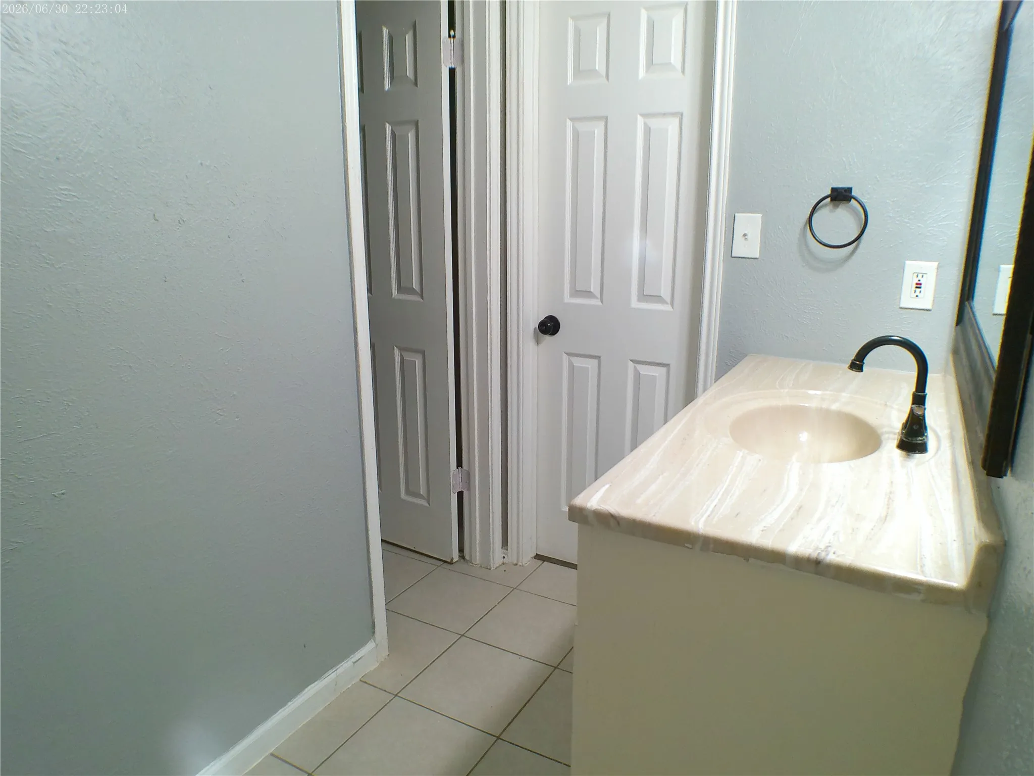 Duplex For Rent in Tarrant County , 4507 Menzer Road, Fort Worth, Texas 76103, 3 Bedroom, 2 Bathroom, 2 Garage spaces, 1,585 Sqft, built in 1978, mls#21318023, Real Estate Agent in Fort Worth, Homes For Rent in Tarrant county, Homes For Rent in Fort Worth, Realtor in Fort Worth Texas, Real Estate Brokerage Independent Realty Texas, Luminita Cordes Realtor