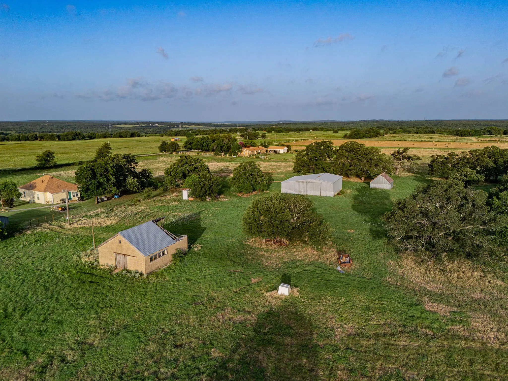 Farm For Sale in Wise County , 207 Cr-1750, Chico, Texas 76431, 3 Bedroom, 2 Bathroom, 2 Garage spaces, 2,224 Sqft, built in 1959, mls#21317101, Real Estate Agent in Chico, Homes For Sale in Wise county, Homes For Sale in Chico, Realtor in Chico Texas, Real Estate Brokerage Independent Realty Texas, Luminita Cordes Realtor