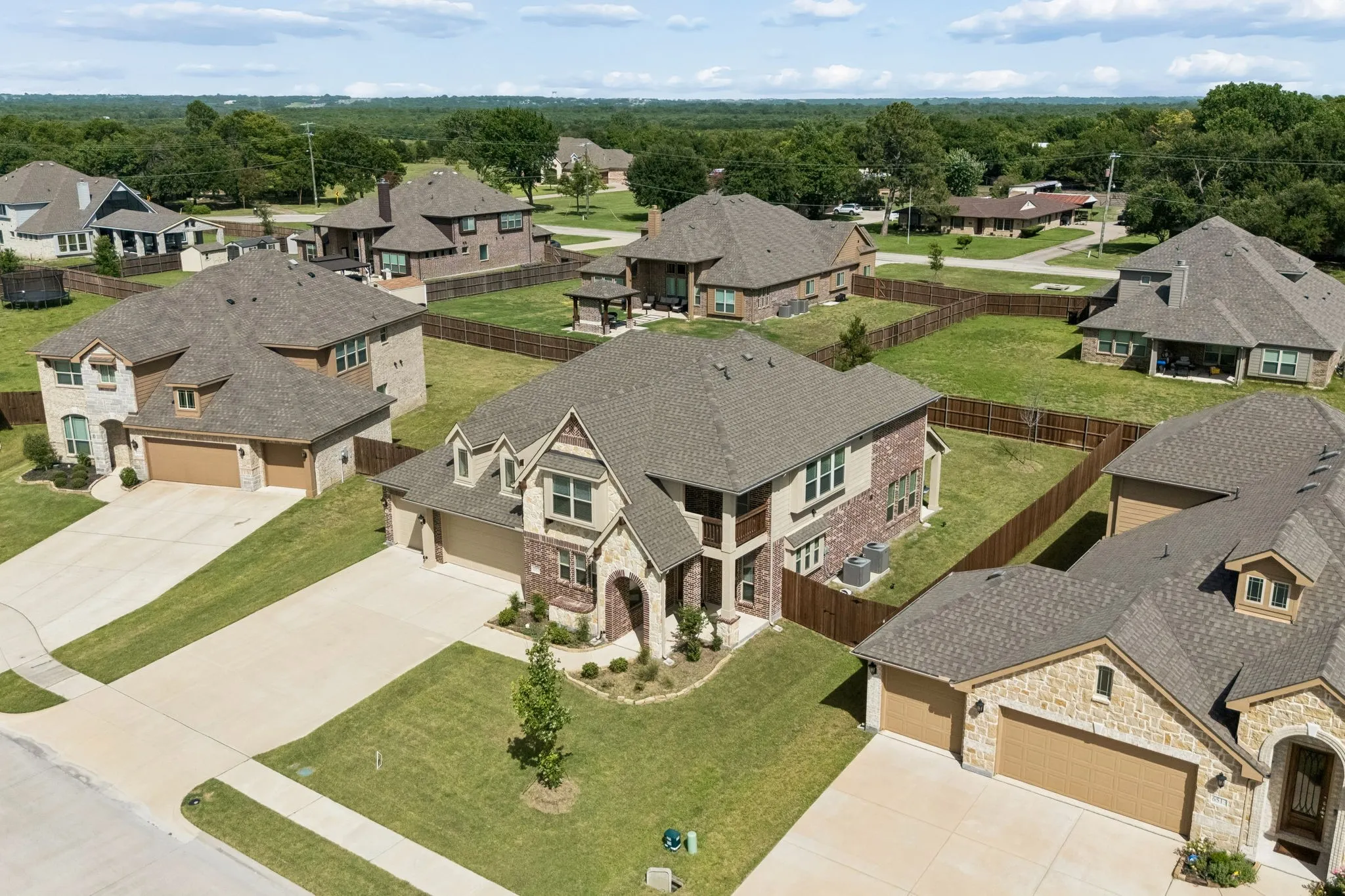 Single Family Residence For Sale in Dallas County , 6517 Harwich Drive, Mesquite, Texas 75181, 5 Bedroom, 4 Bathroom, 3 Garage spaces, 3,431 Sqft, built in 2023, mls#21314168, Real Estate Agent in Mesquite, Homes For Sale in Dallas county, Homes For Sale in Mesquite, Realtor in Mesquite Texas, Real Estate Brokerage Independent Realty Texas, Luminita Cordes Realtor
