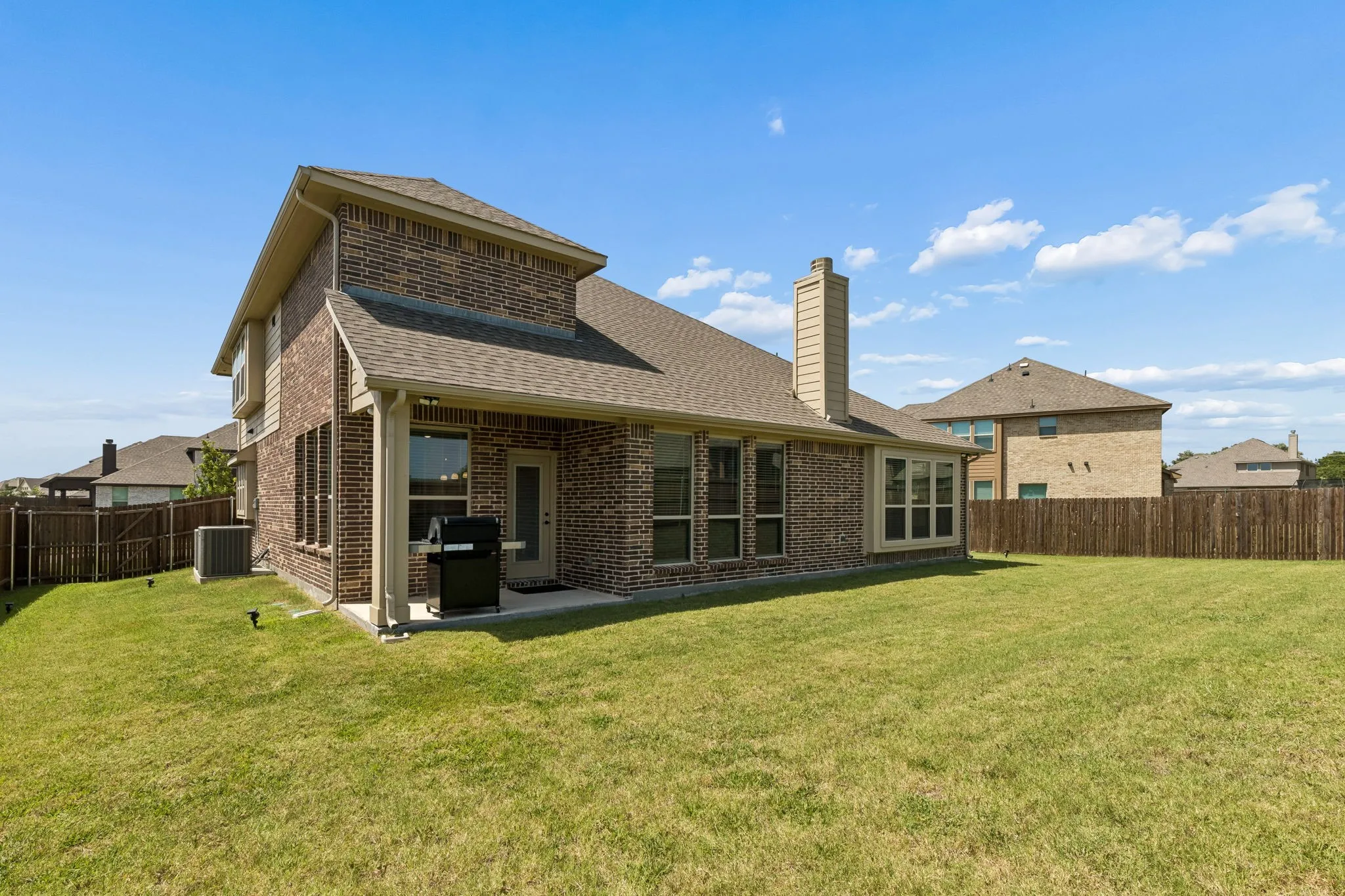Single Family Residence For Sale in Dallas County , 6517 Harwich Drive, Mesquite, Texas 75181, 5 Bedroom, 4 Bathroom, 3 Garage spaces, 3,431 Sqft, built in 2023, mls#21314168, Real Estate Agent in Mesquite, Homes For Sale in Dallas county, Homes For Sale in Mesquite, Realtor in Mesquite Texas, Real Estate Brokerage Independent Realty Texas, Luminita Cordes Realtor