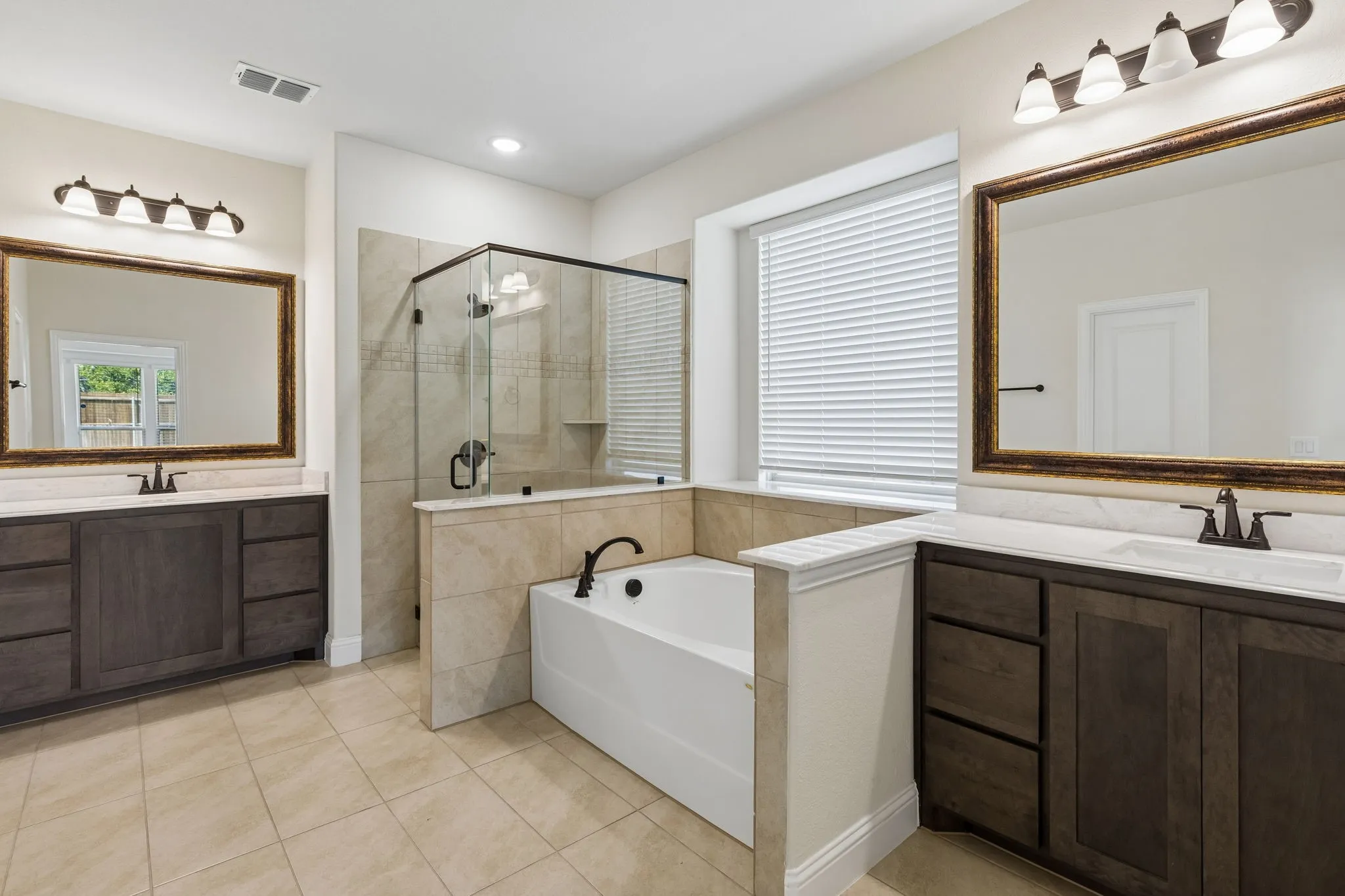 Primary Ensuite Bath