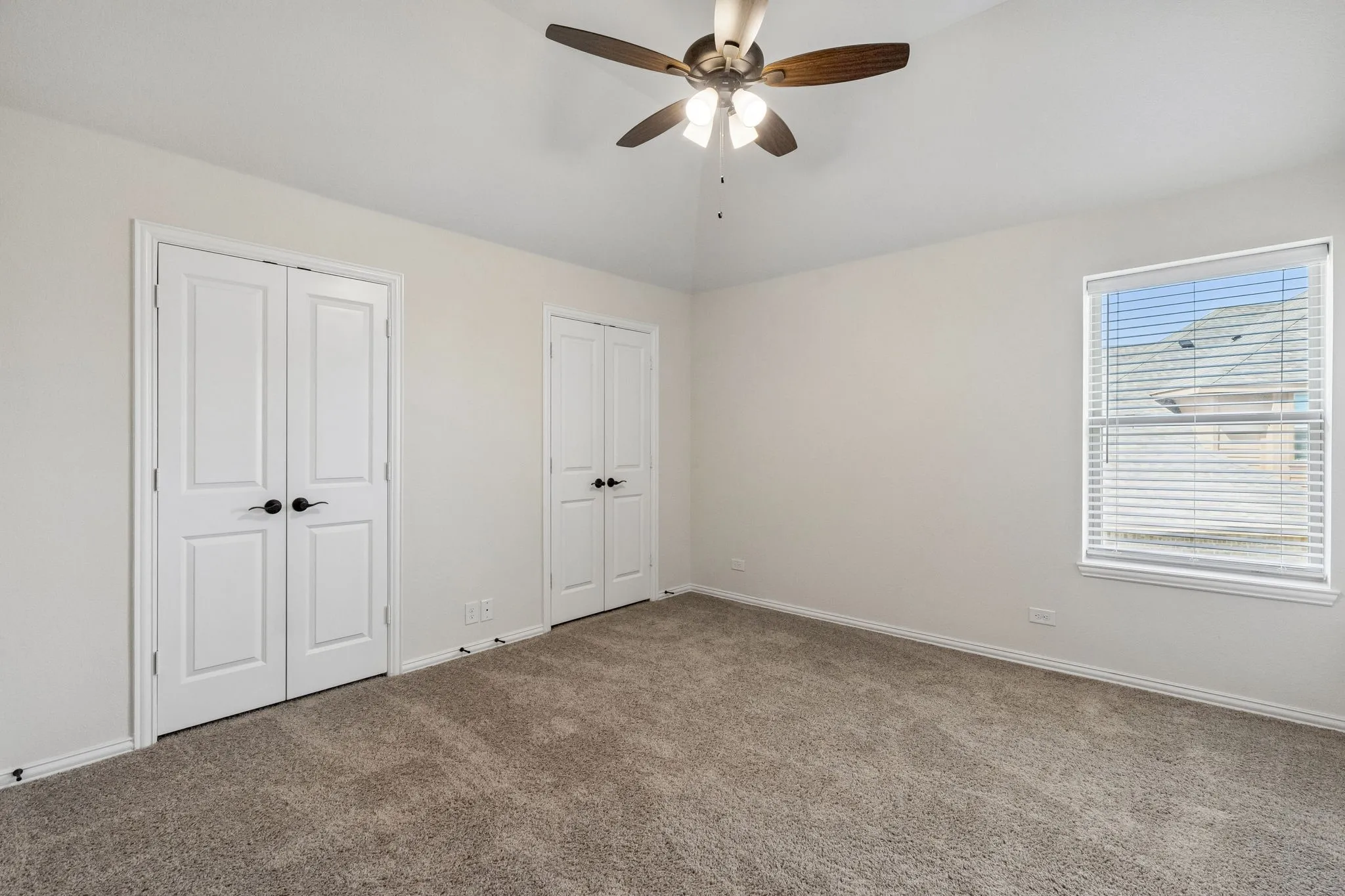 Single Family Residence For Sale in Dallas County , 6517 Harwich Drive, Mesquite, Texas 75181, 5 Bedroom, 4 Bathroom, 3 Garage spaces, 3,431 Sqft, built in 2023, mls#21314168, Real Estate Agent in Mesquite, Homes For Sale in Dallas county, Homes For Sale in Mesquite, Realtor in Mesquite Texas, Real Estate Brokerage Independent Realty Texas, Luminita Cordes Realtor