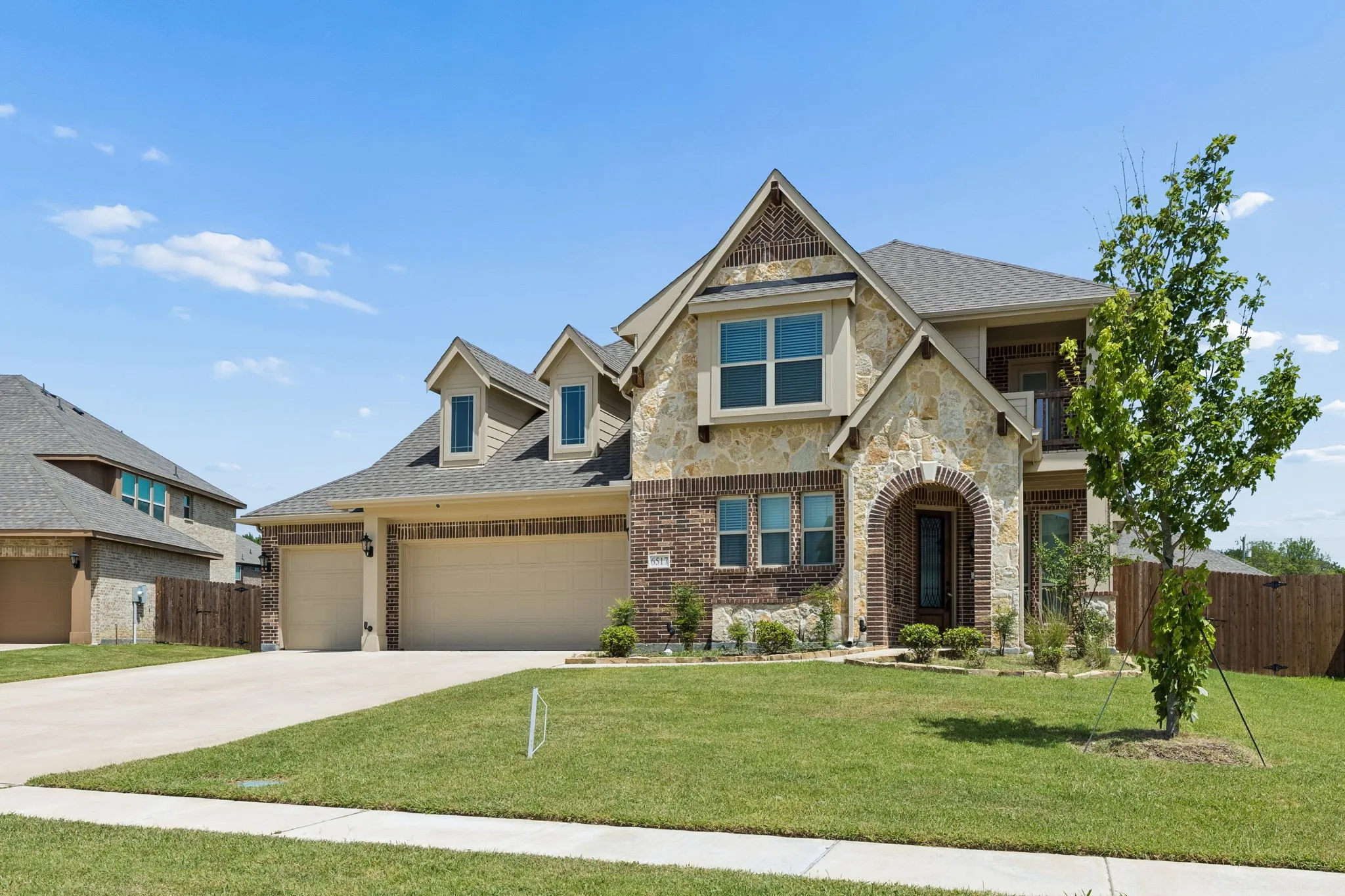Single Family Residence For Sale in Dallas County , 6517 Harwich Drive, Mesquite, Texas 75181, 5 Bedroom, 4 Bathroom, 3 Garage spaces, 3,431 Sqft, built in 2023, mls#21314168, Real Estate Agent in Mesquite, Homes For Sale in Dallas county, Homes For Sale in Mesquite, Realtor in Mesquite Texas, Real Estate Brokerage Independent Realty Texas, Luminita Cordes Realtor