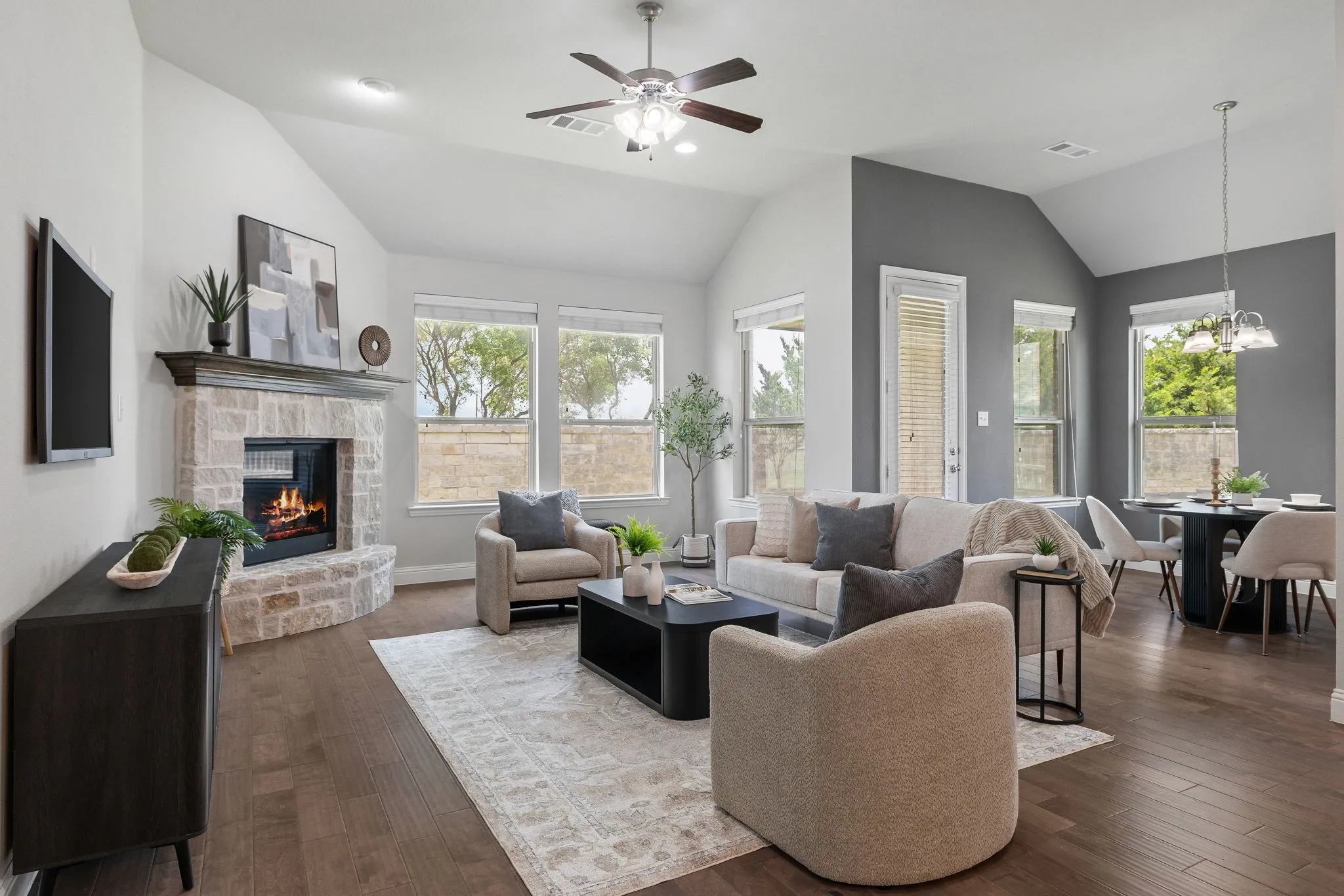Single Family Residence For Sale in Denton County , 15500 City Garden Lane, Prosper, Texas 75078, 4 Bedroom, 3 Bathroom, 3 Garage spaces, 2,949 Sqft, built in 2016, mls#21317921, Real Estate Agent in Prosper, Homes For Sale in Denton county, Homes For Sale in Prosper, Realtor in Prosper Texas, Real Estate Brokerage Independent Realty Texas, Luminita Cordes Realtor