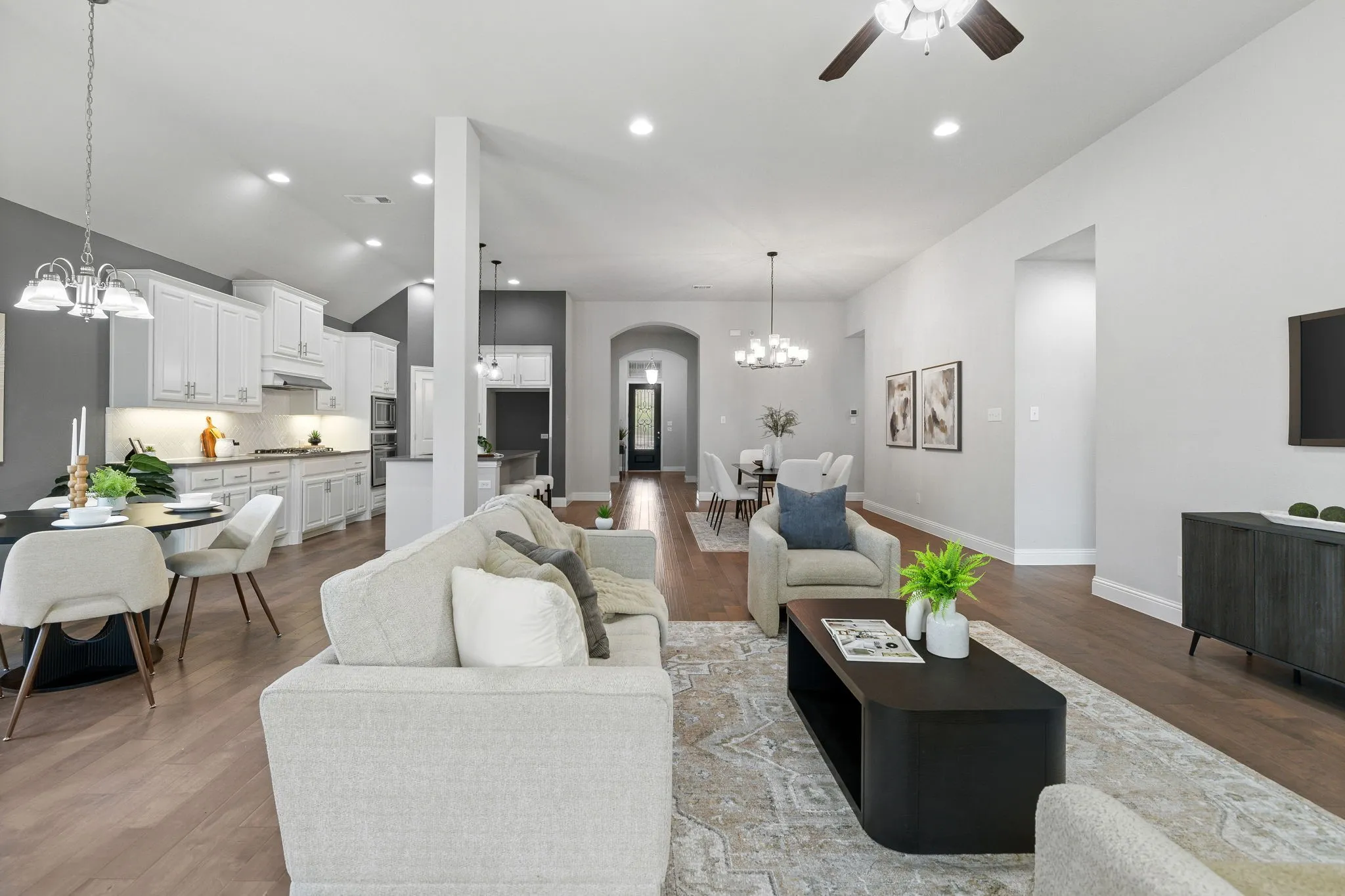 Single Family Residence For Sale in Denton County , 15500 City Garden Lane, Prosper, Texas 75078, 4 Bedroom, 3 Bathroom, 3 Garage spaces, 2,949 Sqft, built in 2016, mls#21317921, Real Estate Agent in Prosper, Homes For Sale in Denton county, Homes For Sale in Prosper, Realtor in Prosper Texas, Real Estate Brokerage Independent Realty Texas, Luminita Cordes Realtor