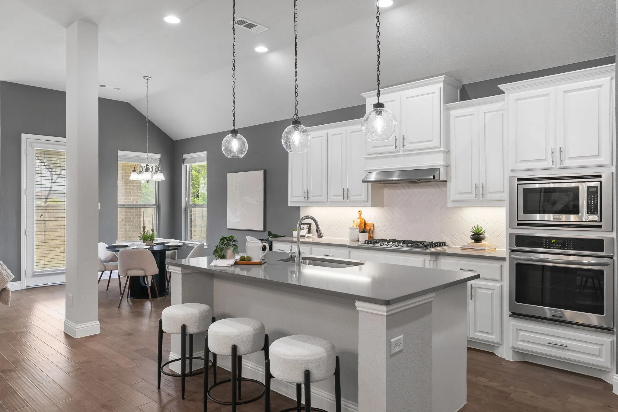 Single Family Residence For Sale in Denton County , 15500 City Garden Lane, Prosper, Texas 75078, 4 Bedroom, 3 Bathroom, 3 Garage spaces, 2,949 Sqft, built in 2016, mls#21317921, Real Estate Agent in Prosper, Homes For Sale in Denton county, Homes For Sale in Prosper, Realtor in Prosper Texas, Real Estate Brokerage Independent Realty Texas, Luminita Cordes Realtor