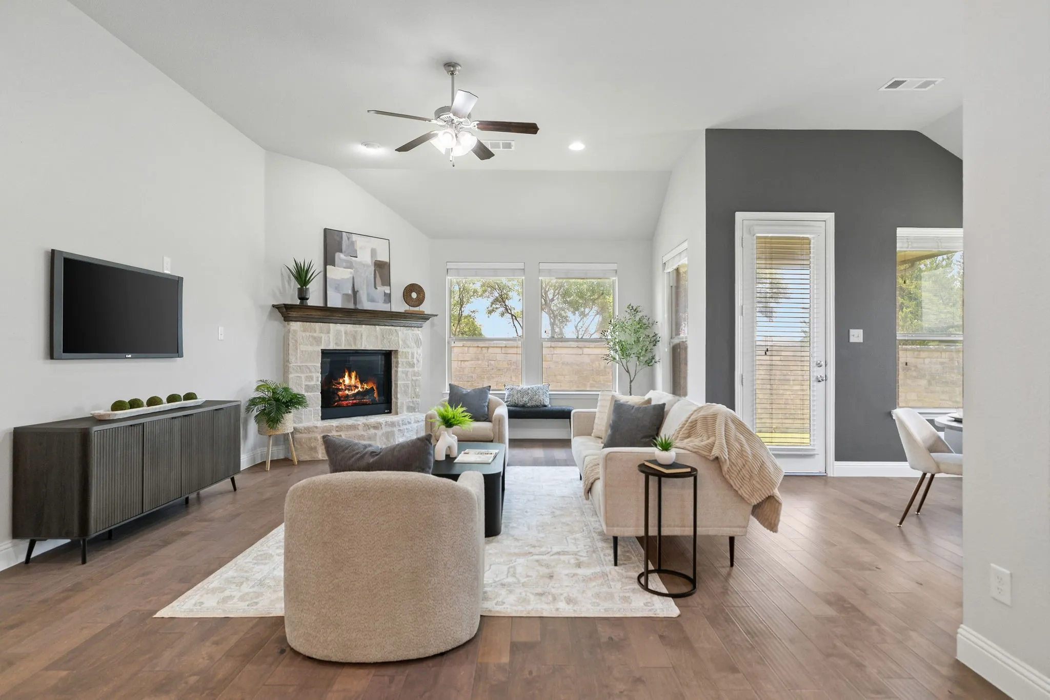 Single Family Residence For Sale in Denton County , 15500 City Garden Lane, Prosper, Texas 75078, 4 Bedroom, 3 Bathroom, 3 Garage spaces, 2,949 Sqft, built in 2016, mls#21317921, Real Estate Agent in Prosper, Homes For Sale in Denton county, Homes For Sale in Prosper, Realtor in Prosper Texas, Real Estate Brokerage Independent Realty Texas, Luminita Cordes Realtor