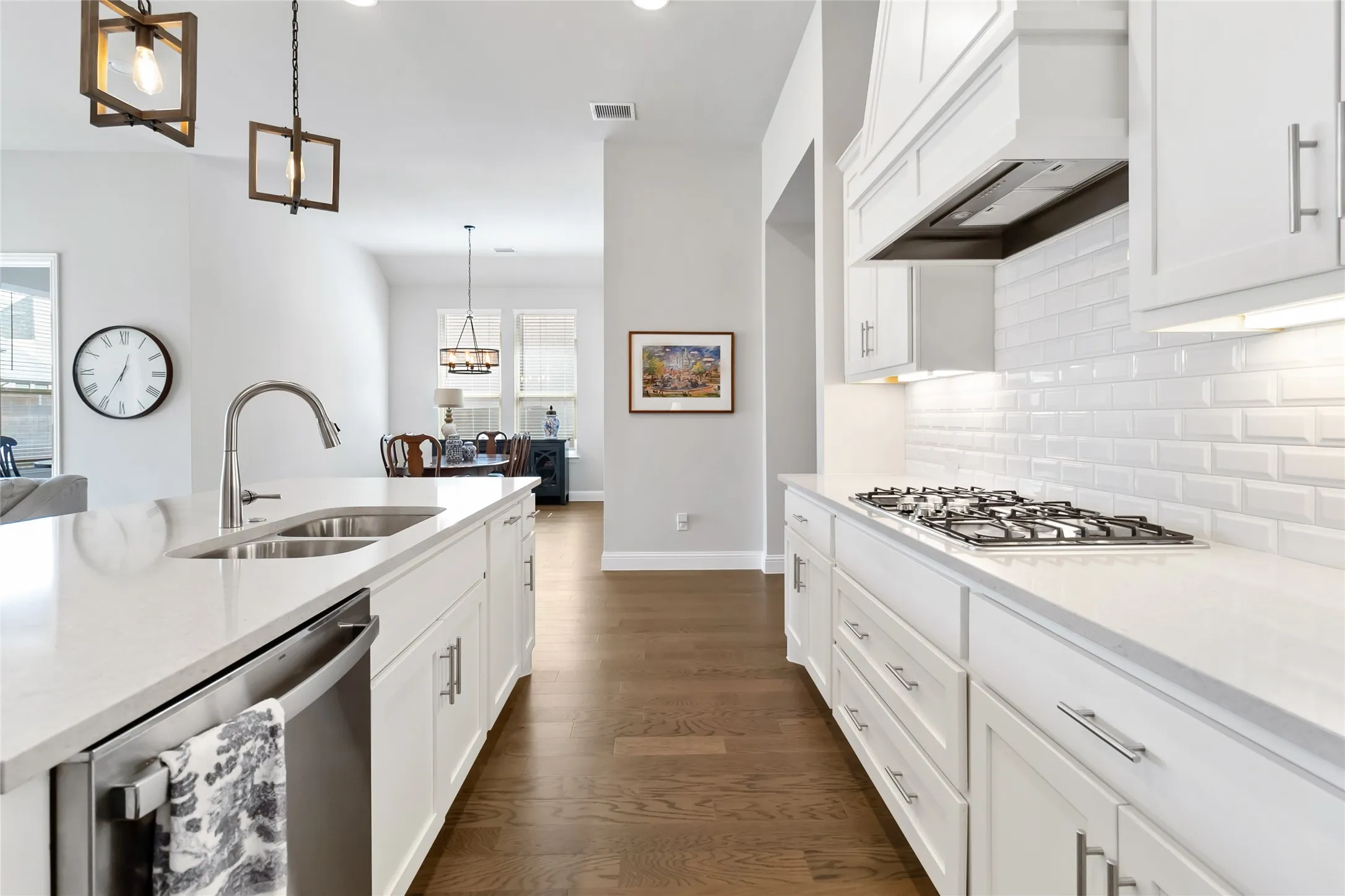 Single Family Residence For Rent in Collin County , 1812 Scotney Court, Celina, Texas 75009, 5 Bedroom, 5 Bathroom, 3 Garage spaces, 3,755 Sqft, built in 2021, mls#21318080, Real Estate Agent in Celina, Homes For Rent in Collin county, Homes For Rent in Celina, Realtor in Celina Texas, Real Estate Brokerage Independent Realty Texas, Luminita Cordes Realtor