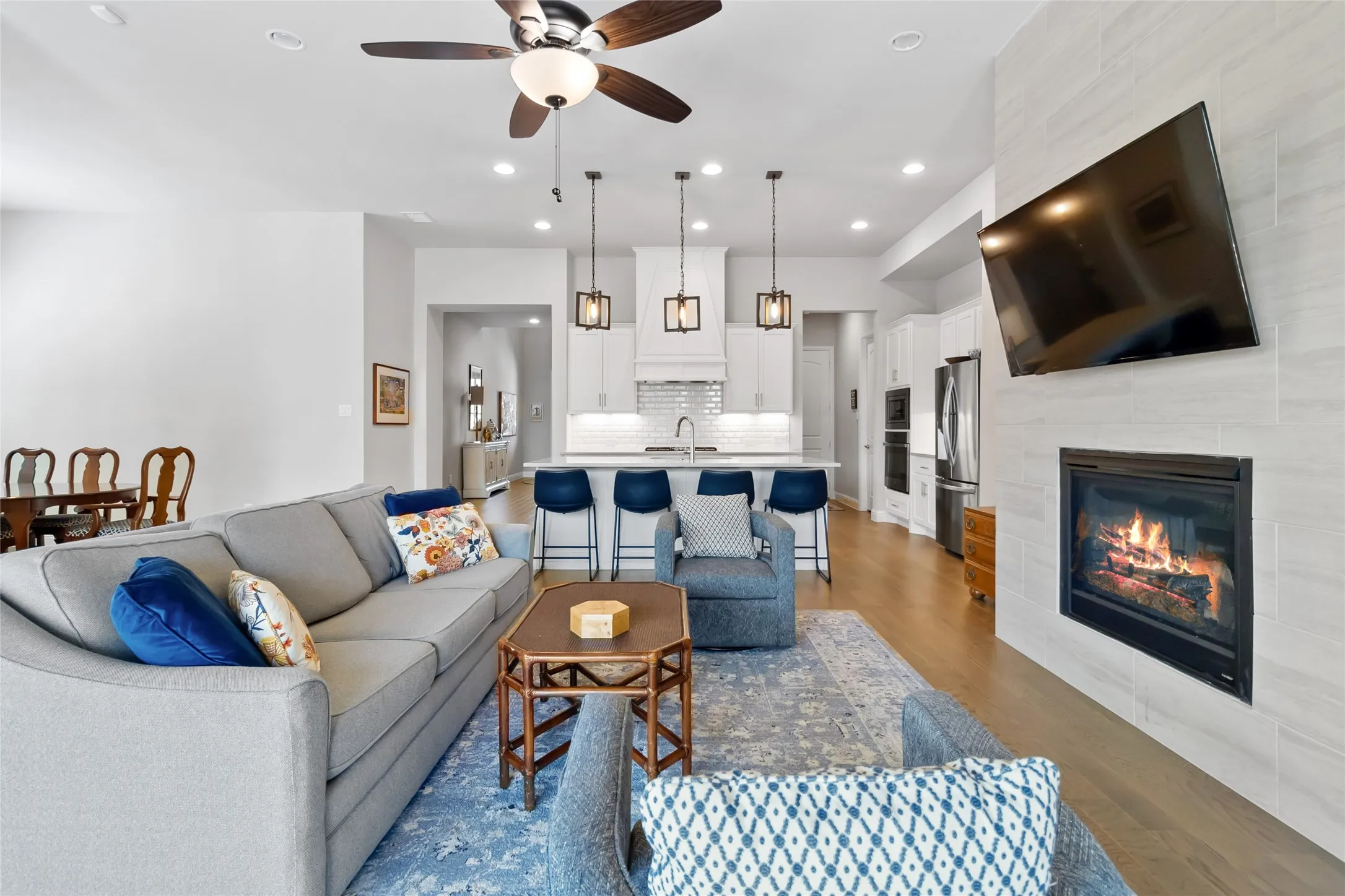 Single Family Residence For Rent in Collin County , 1812 Scotney Court, Celina, Texas 75009, 5 Bedroom, 5 Bathroom, 3 Garage spaces, 3,755 Sqft, built in 2021, mls#21318080, Real Estate Agent in Celina, Homes For Rent in Collin county, Homes For Rent in Celina, Realtor in Celina Texas, Real Estate Brokerage Independent Realty Texas, Luminita Cordes Realtor