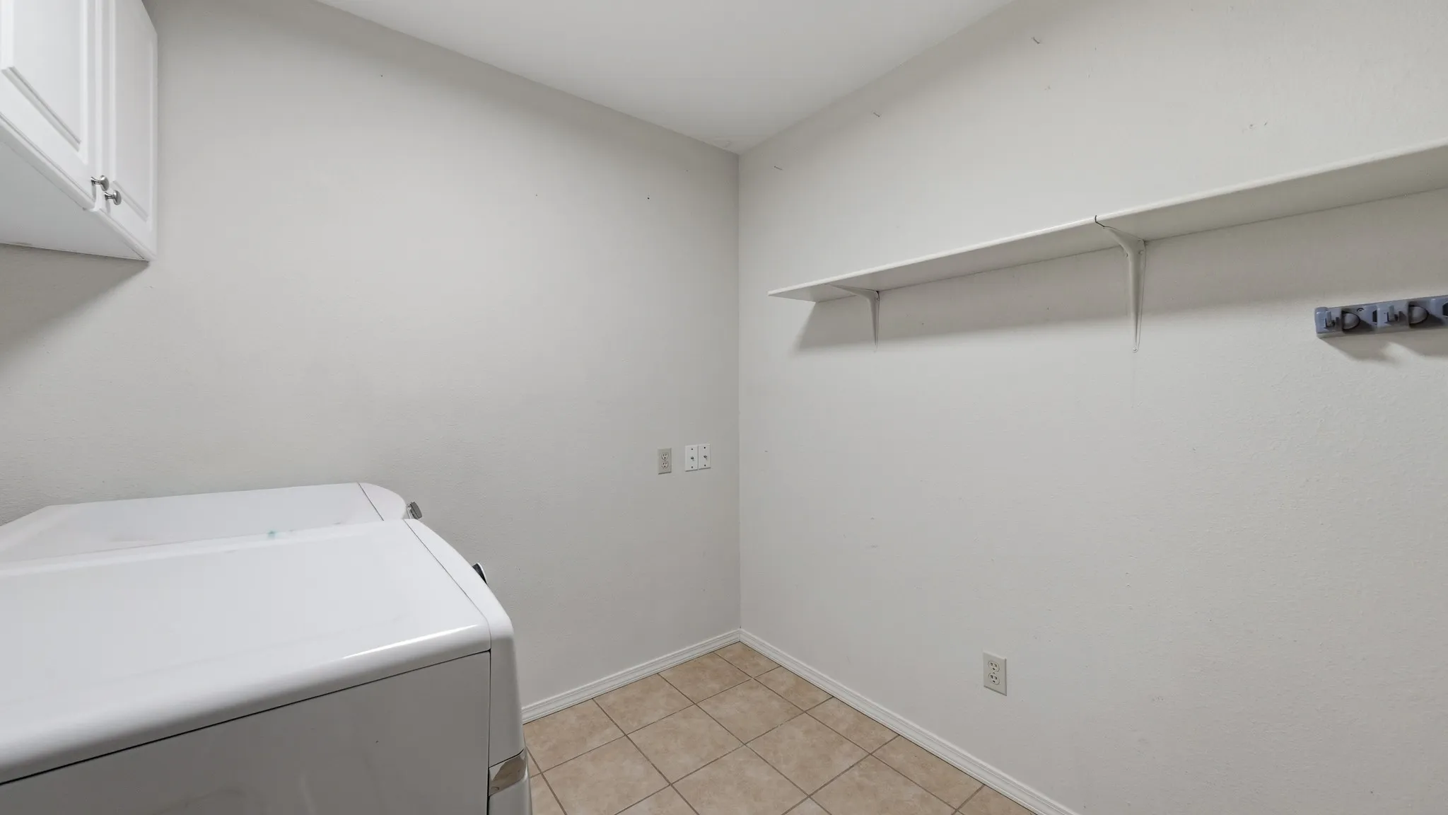 Single Family Residence For Sale in Parker County , 1406 S Elm Street, Weatherford, Texas 76086, 2 Bedroom, 2 Bathroom, Garage spaces, 1,205 Sqft, built in 1988, mls#21317267, Real Estate Agent in Weatherford, Homes For Sale in Parker county, Homes For Sale in Weatherford, Realtor in Weatherford Texas, Real Estate Brokerage Independent Realty Texas, Luminita Cordes Realtor