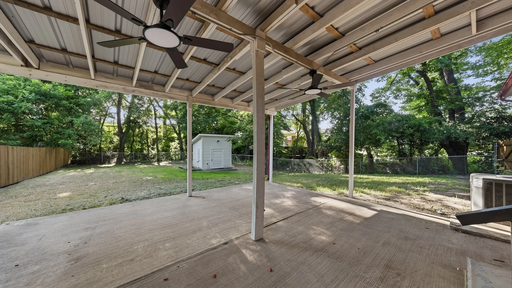 Single Family Residence For Sale in Parker County , 1406 S Elm Street, Weatherford, Texas 76086, 2 Bedroom, 2 Bathroom, Garage spaces, 1,205 Sqft, built in 1988, mls#21317267, Real Estate Agent in Weatherford, Homes For Sale in Parker county, Homes For Sale in Weatherford, Realtor in Weatherford Texas, Real Estate Brokerage Independent Realty Texas, Luminita Cordes Realtor