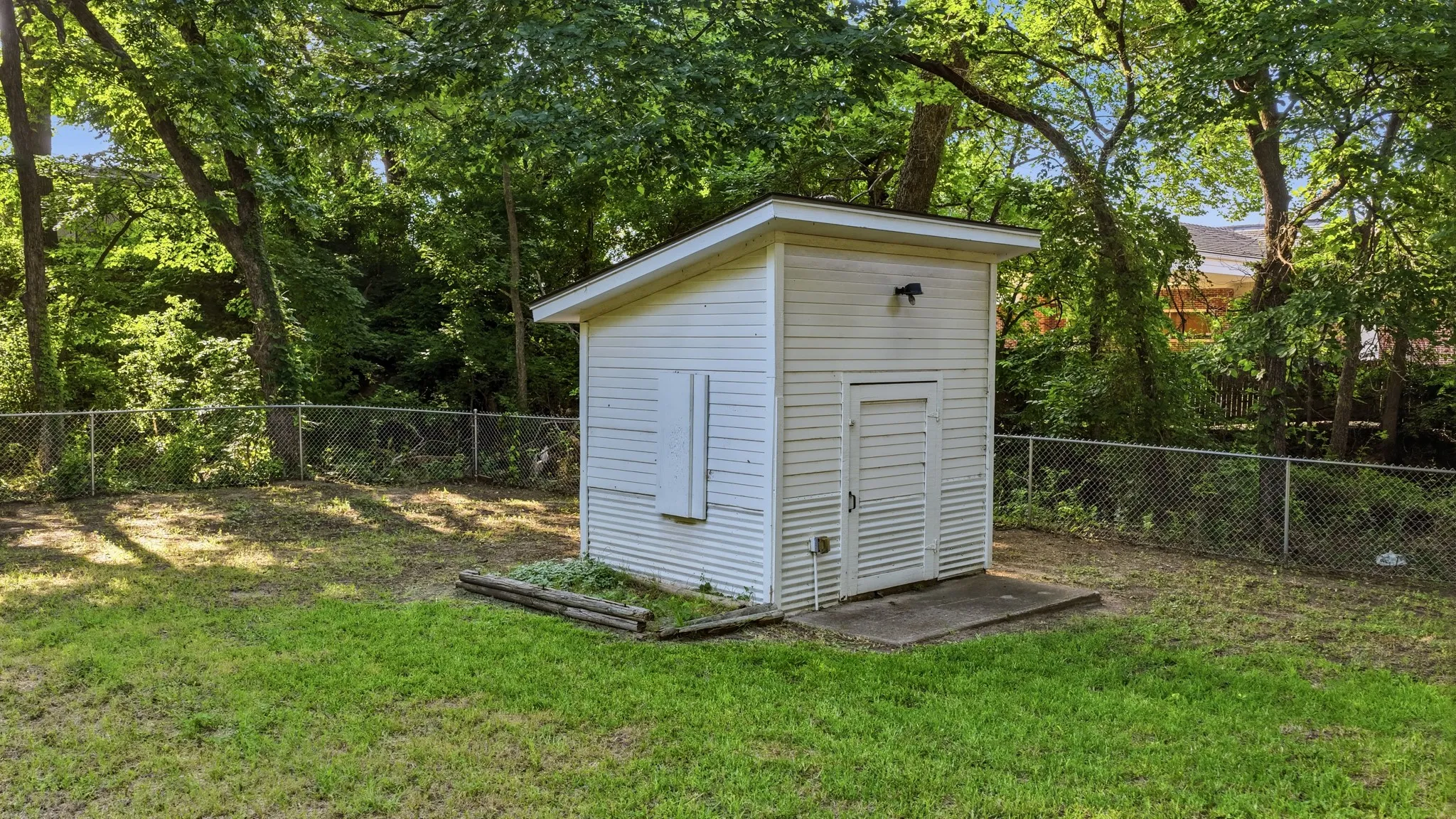 Single Family Residence For Sale in Parker County , 1406 S Elm Street, Weatherford, Texas 76086, 2 Bedroom, 2 Bathroom, Garage spaces, 1,205 Sqft, built in 1988, mls#21317267, Real Estate Agent in Weatherford, Homes For Sale in Parker county, Homes For Sale in Weatherford, Realtor in Weatherford Texas, Real Estate Brokerage Independent Realty Texas, Luminita Cordes Realtor