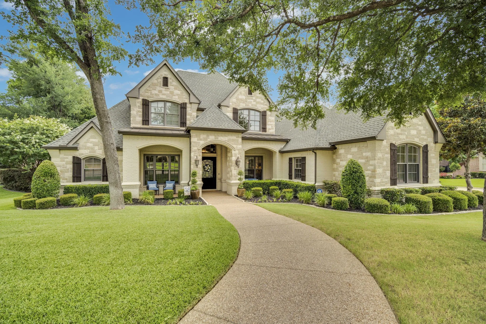 Single Family Residence For Sale in Tarrant County , 1400 Norwegian Wood Court, Mansfield, Texas 76063, 5 Bedroom, 5 Bathroom, 3 Garage spaces, 5,200 Sqft, built in 2012, mls#21313709, Real Estate Agent in Mansfield, Homes For Sale in Tarrant county, Homes For Sale in Mansfield, Realtor in Mansfield Texas, Real Estate Brokerage Independent Realty Texas, Luminita Cordes Realtor