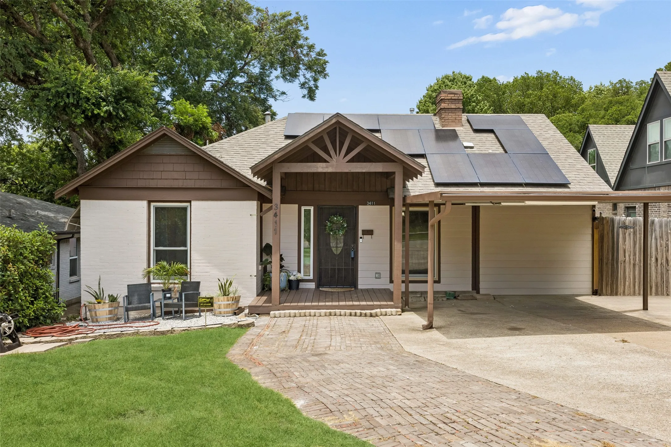 Single Family Residence For Sale in Dallas County , 3411 Gibsondell Avenue, Dallas, Texas 75211, 3 Bedroom, 2 Bathroom, Garage spaces, 1,576 Sqft, built in 1937, mls#21312736, Real Estate Agent in Dallas, Homes For Sale in Dallas county, Homes For Sale in Dallas, Realtor in Dallas Texas, Real Estate Brokerage Independent Realty Texas, Luminita Cordes Realtor