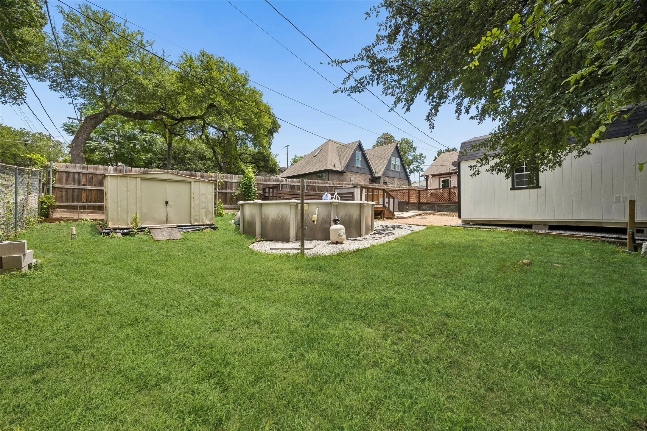 Single Family Residence For Sale in Dallas County , 3411 Gibsondell Avenue, Dallas, Texas 75211, 3 Bedroom, 2 Bathroom, Garage spaces, 1,576 Sqft, built in 1937, mls#21312736, Real Estate Agent in Dallas, Homes For Sale in Dallas county, Homes For Sale in Dallas, Realtor in Dallas Texas, Real Estate Brokerage Independent Realty Texas, Luminita Cordes Realtor
