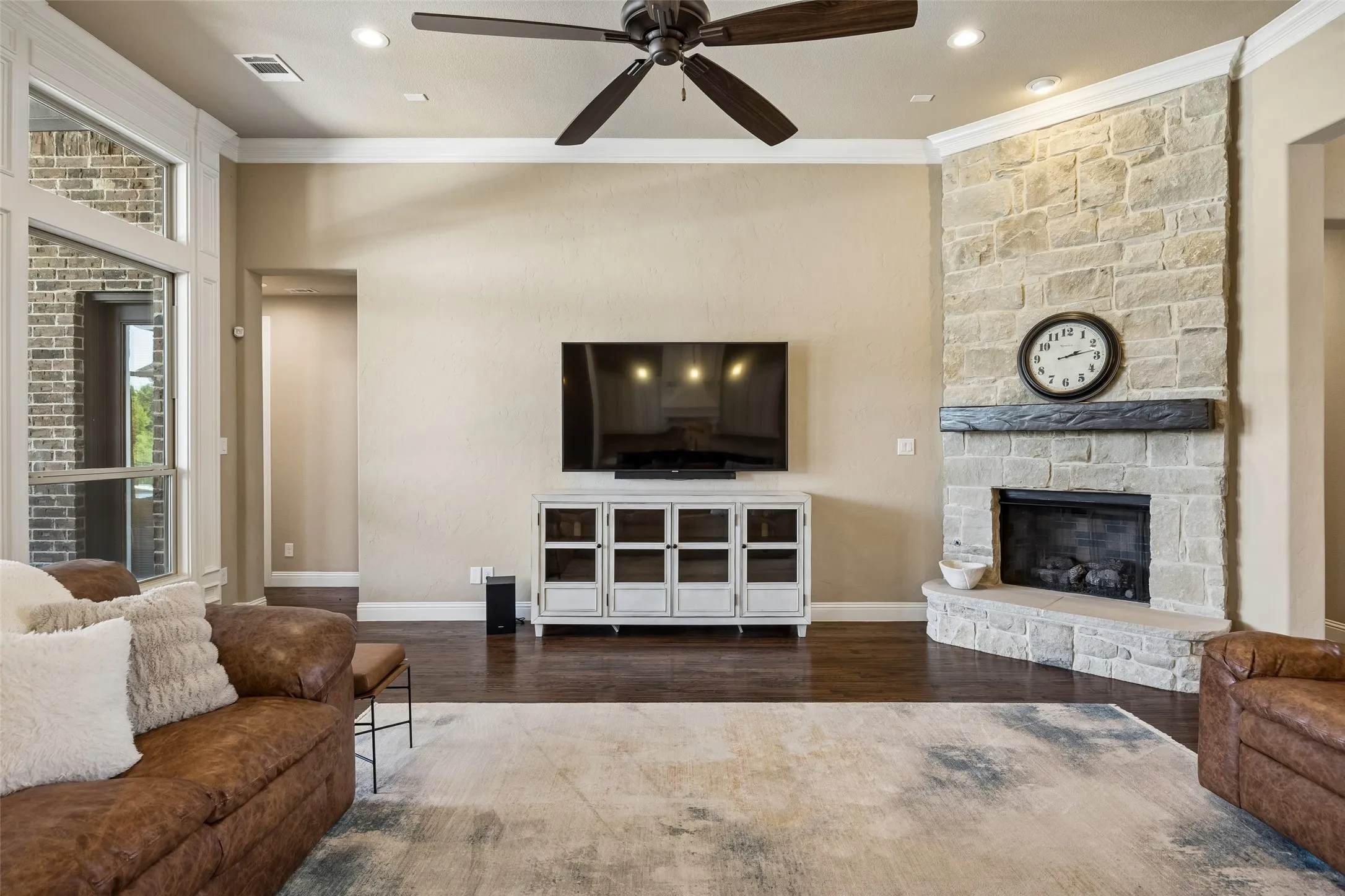 Single Family Residence For Rent in Tarrant County , 801 Rose Court, Keller, Texas 76248, 4 Bedroom, 4 Bathroom, 3 Garage spaces, 3,509 Sqft, built in 2015, mls#21316654, Real Estate Agent in Keller, Homes For Rent in Tarrant county, Homes For Rent in Keller, Realtor in Keller Texas, Real Estate Brokerage Independent Realty Texas, Luminita Cordes Realtor