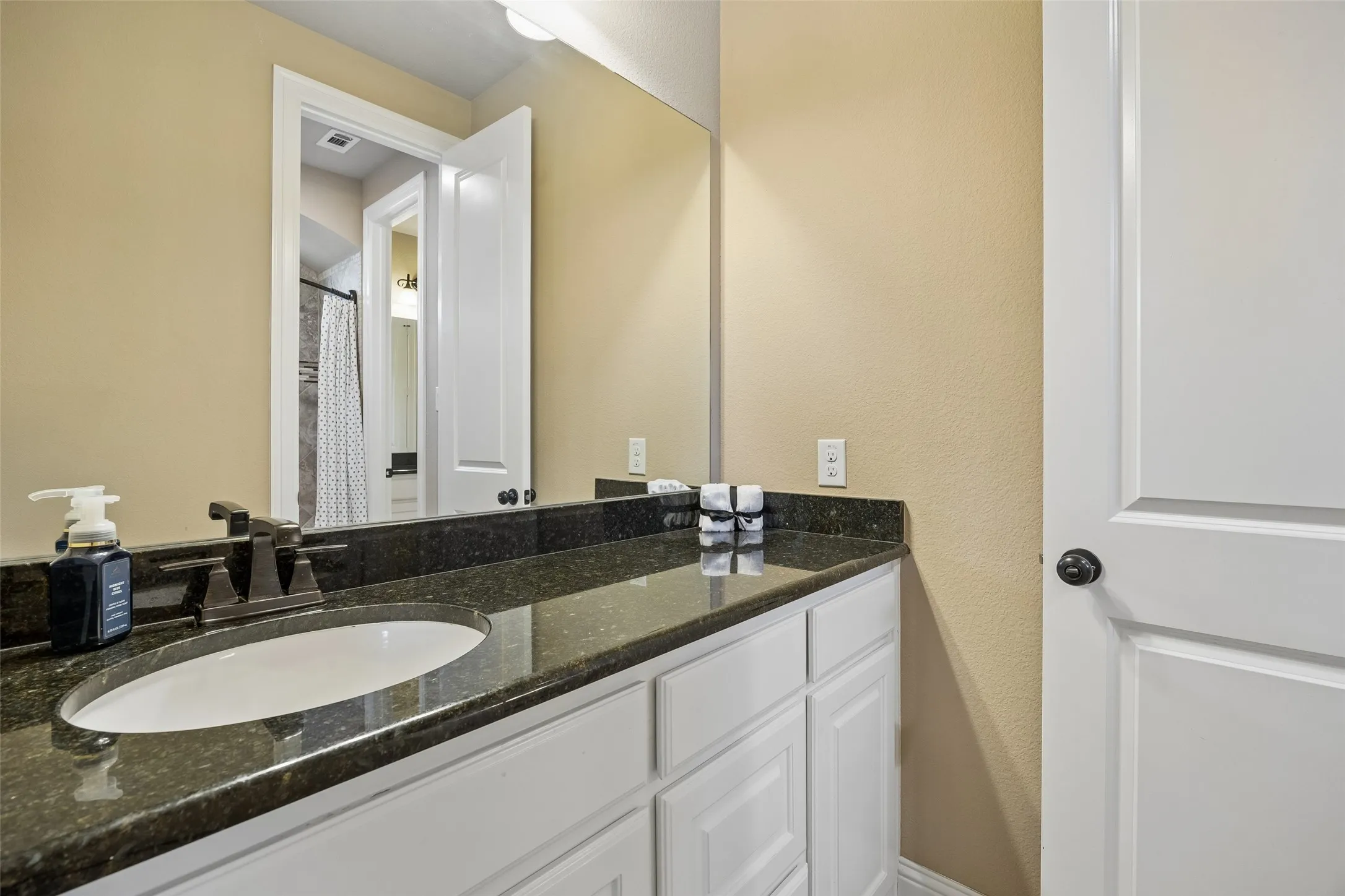 Single Family Residence For Rent in Tarrant County , 801 Rose Court, Keller, Texas 76248, 4 Bedroom, 4 Bathroom, 3 Garage spaces, 3,509 Sqft, built in 2015, mls#21316654, Real Estate Agent in Keller, Homes For Rent in Tarrant county, Homes For Rent in Keller, Realtor in Keller Texas, Real Estate Brokerage Independent Realty Texas, Luminita Cordes Realtor