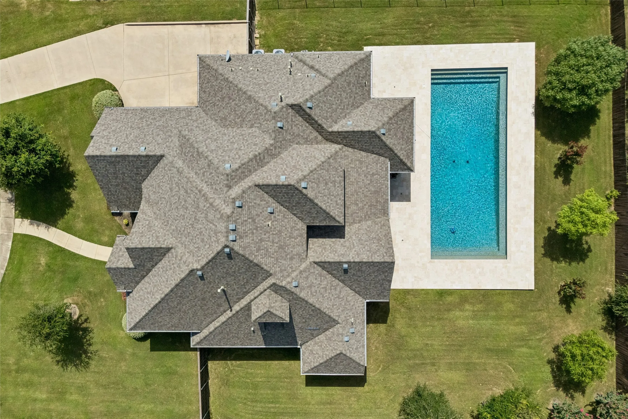 Single Family Residence For Rent in Tarrant County , 801 Rose Court, Keller, Texas 76248, 4 Bedroom, 4 Bathroom, 3 Garage spaces, 3,509 Sqft, built in 2015, mls#21316654, Real Estate Agent in Keller, Homes For Rent in Tarrant county, Homes For Rent in Keller, Realtor in Keller Texas, Real Estate Brokerage Independent Realty Texas, Luminita Cordes Realtor