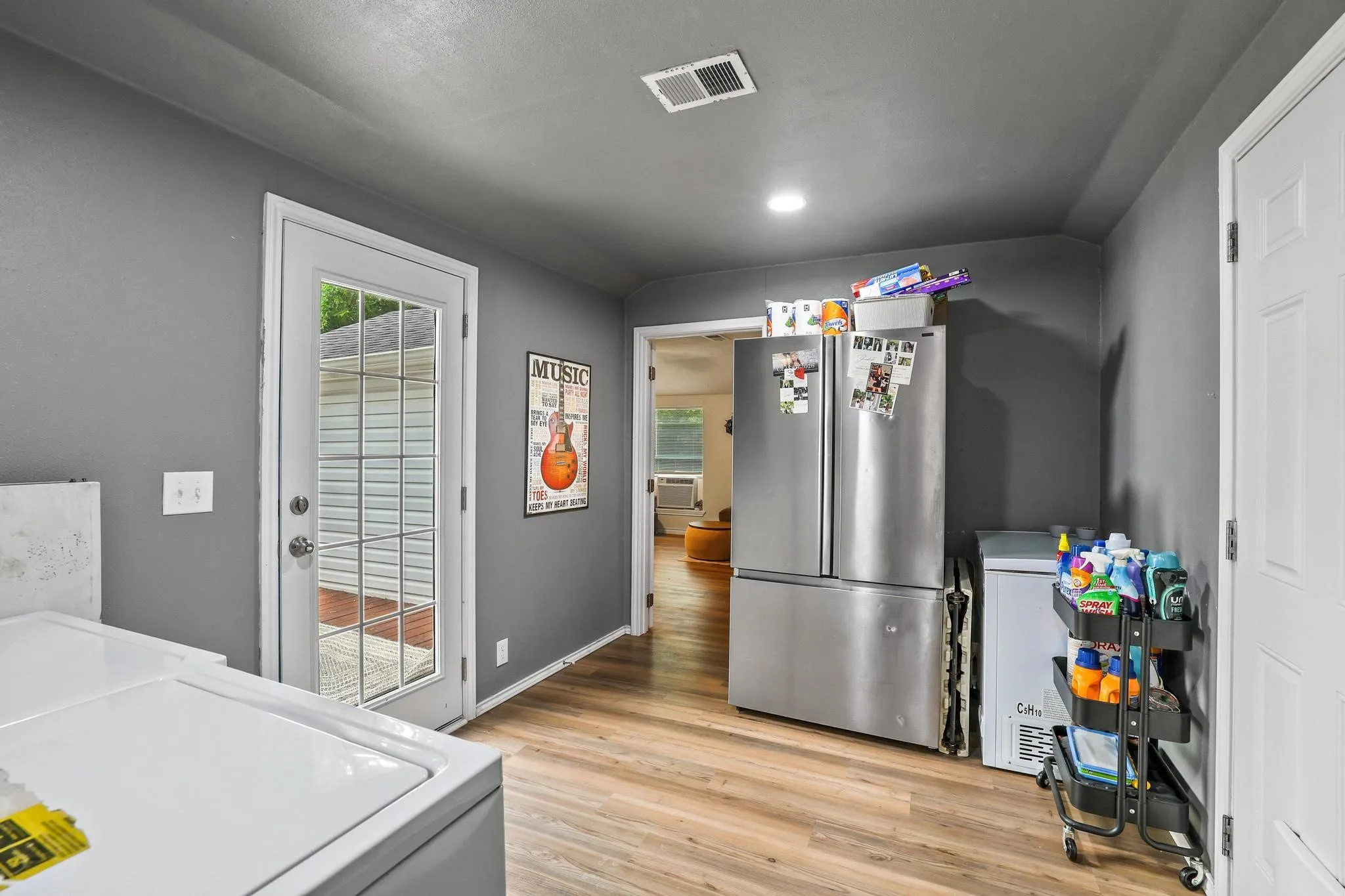 Single Family Residence For Sale in Grayson County , 1718 N Shannon Street, Sherman, Texas 75092, 3 Bedroom, 2 Bathroom, Garage spaces, 1,472 Sqft, built in 1946, mls#21314228, Real Estate Agent in Sherman, Homes For Sale in Grayson county, Homes For Sale in Sherman, Realtor in Sherman Texas, Real Estate Brokerage Independent Realty Texas, Luminita Cordes Realtor