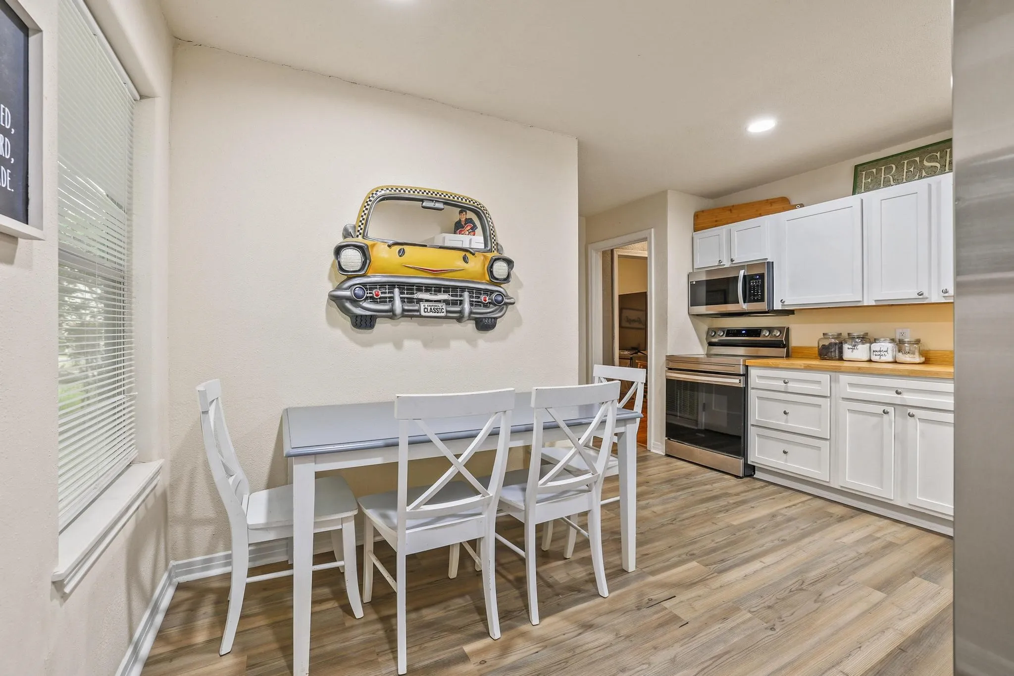 Single Family Residence For Sale in Grayson County , 1718 N Shannon Street, Sherman, Texas 75092, 3 Bedroom, 2 Bathroom, Garage spaces, 1,472 Sqft, built in 1946, mls#21314228, Real Estate Agent in Sherman, Homes For Sale in Grayson county, Homes For Sale in Sherman, Realtor in Sherman Texas, Real Estate Brokerage Independent Realty Texas, Luminita Cordes Realtor