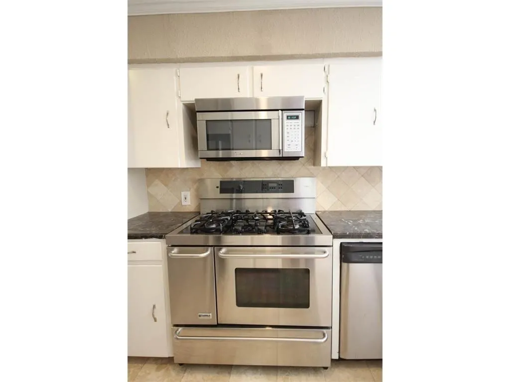 Single Family Residence For Rent in Dallas County , 6368 Monticello Avenue, Dallas, Texas 75214, 4 Bedroom, 3 Bathroom, 2 Garage spaces, 2,435 Sqft, built in 1954, mls#21318093, Real Estate Agent in Dallas, Homes For Rent in Dallas county, Homes For Rent in Dallas, Realtor in Dallas Texas, Real Estate Brokerage Independent Realty Texas, Luminita Cordes Realtor