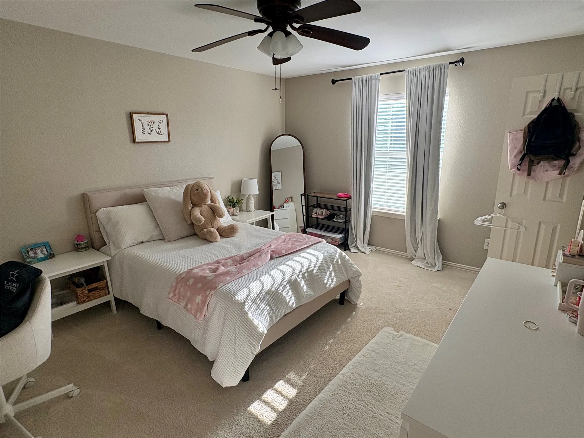 Single Family Residence For Rent in Denton County , 2125 Maserati Drive, Frisco, Texas 75033, 5 Bedroom, 4 Bathroom, 2 Garage spaces, 3,501 Sqft, built in 2006, mls#21317642, Real Estate Agent in Frisco, Homes For Rent in Denton county, Homes For Rent in Frisco, Realtor in Frisco Texas, Real Estate Brokerage Independent Realty Texas, Luminita Cordes Realtor