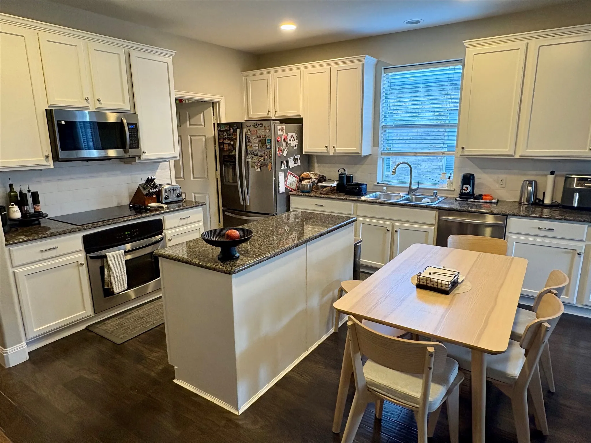 Single Family Residence For Rent in Denton County , 2125 Maserati Drive, Frisco, Texas 75033, 5 Bedroom, 4 Bathroom, 2 Garage spaces, 3,501 Sqft, built in 2006, mls#21317642, Real Estate Agent in Frisco, Homes For Rent in Denton county, Homes For Rent in Frisco, Realtor in Frisco Texas, Real Estate Brokerage Independent Realty Texas, Luminita Cordes Realtor