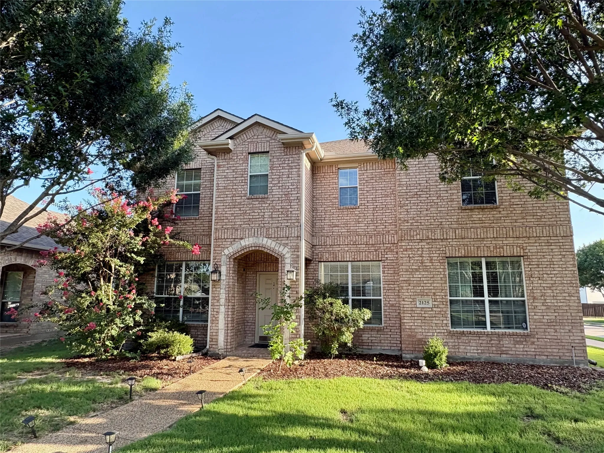 Single Family Residence For Rent in Denton County , 2125 Maserati Drive, Frisco, Texas 75033, 5 Bedroom, 4 Bathroom, 2 Garage spaces, 3,501 Sqft, built in 2006, mls#21317642, Real Estate Agent in Frisco, Homes For Rent in Denton county, Homes For Rent in Frisco, Realtor in Frisco Texas, Real Estate Brokerage Independent Realty Texas, Luminita Cordes Realtor
