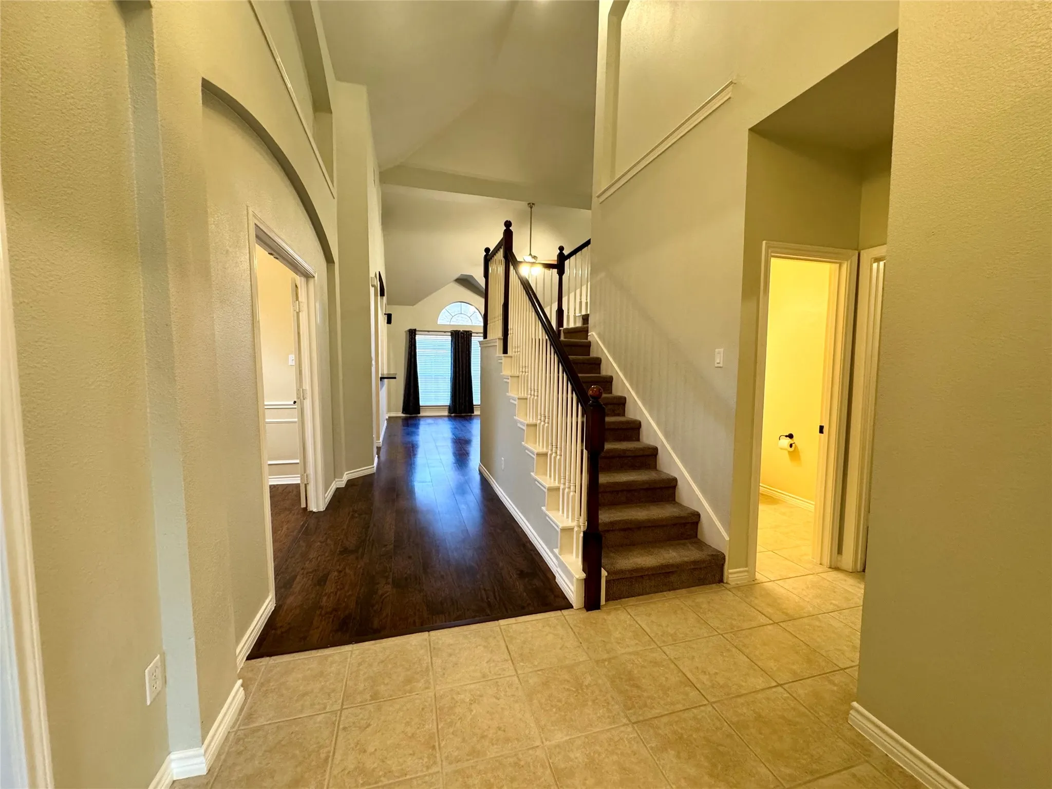 Single Family Residence For Sale in Tarrant County , 7116 Top Rail Run, Fort Worth, Texas 76179, 5 Bedroom, 3 Bathroom, 2 Garage spaces, 2,910 Sqft, built in 2001, mls#21316218, Real Estate Agent in Fort Worth, Homes For Sale in Tarrant county, Homes For Sale in Fort Worth, Realtor in Fort Worth Texas, Real Estate Brokerage Independent Realty Texas, Luminita Cordes Realtor