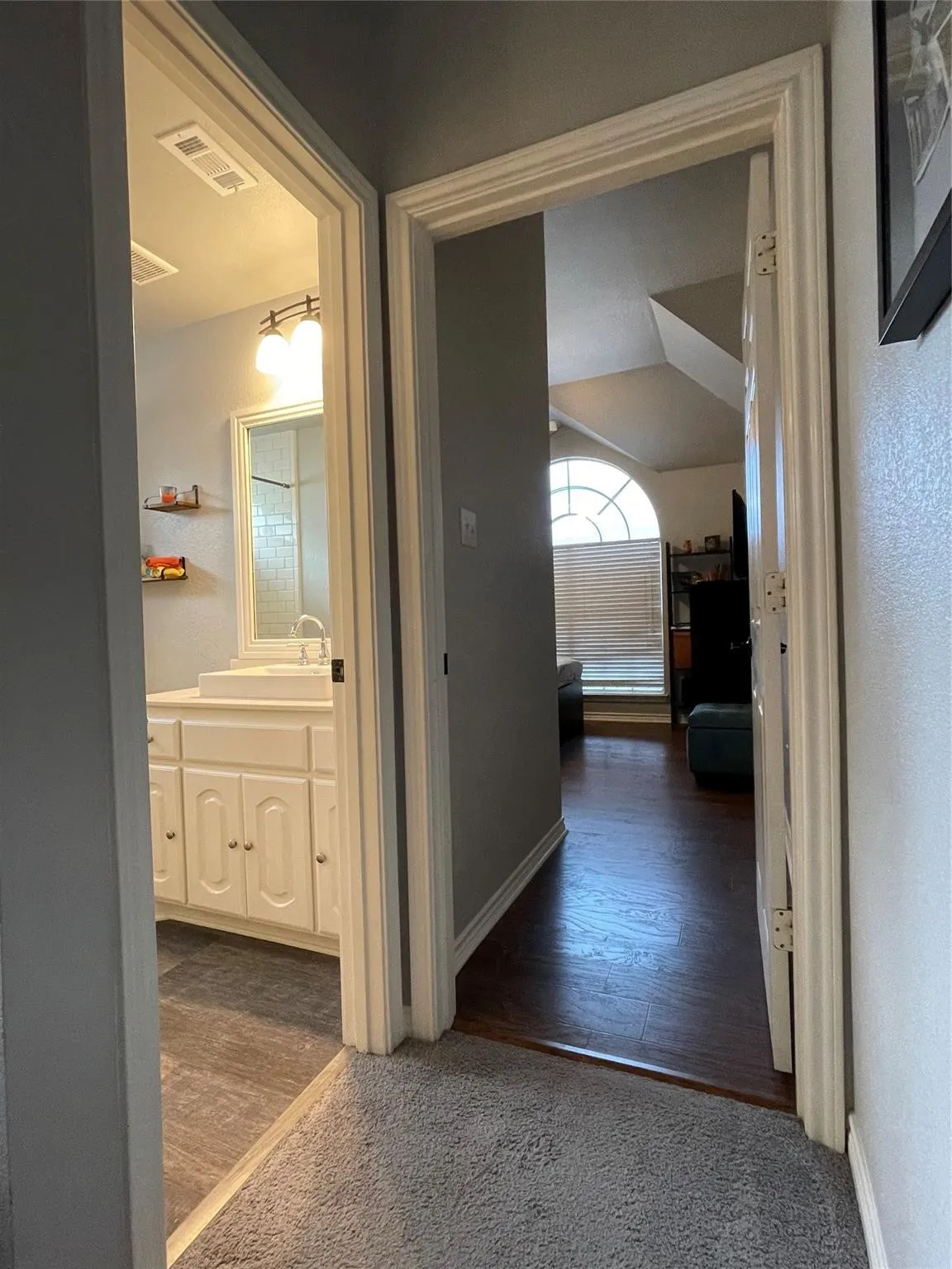 Single Family Residence For Sale in Tarrant County , 7116 Top Rail Run, Fort Worth, Texas 76179, 5 Bedroom, 3 Bathroom, 2 Garage spaces, 2,910 Sqft, built in 2001, mls#21316218, Real Estate Agent in Fort Worth, Homes For Sale in Tarrant county, Homes For Sale in Fort Worth, Realtor in Fort Worth Texas, Real Estate Brokerage Independent Realty Texas, Luminita Cordes Realtor