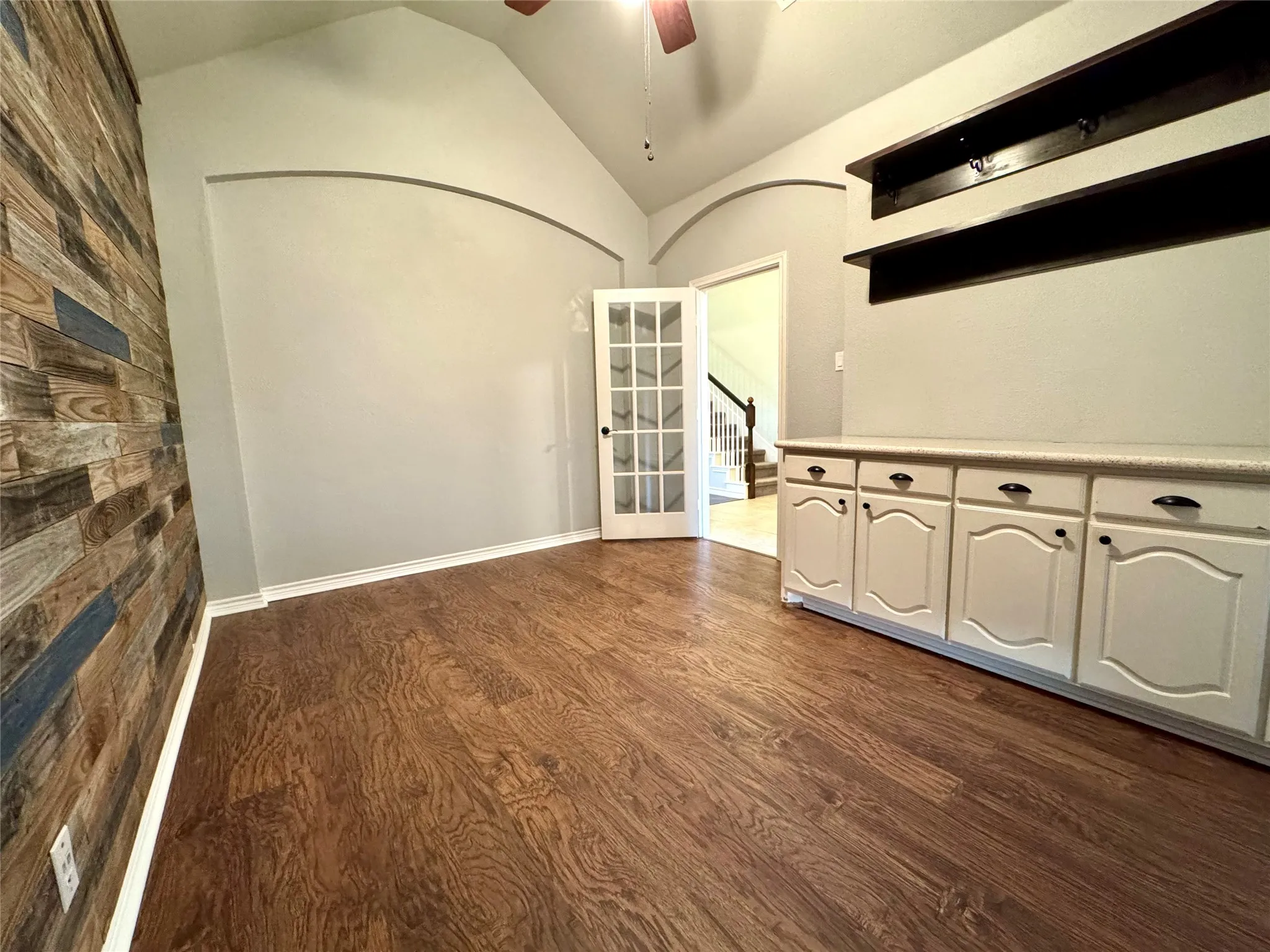 Single Family Residence For Sale in Tarrant County , 7116 Top Rail Run, Fort Worth, Texas 76179, 5 Bedroom, 3 Bathroom, 2 Garage spaces, 2,910 Sqft, built in 2001, mls#21316218, Real Estate Agent in Fort Worth, Homes For Sale in Tarrant county, Homes For Sale in Fort Worth, Realtor in Fort Worth Texas, Real Estate Brokerage Independent Realty Texas, Luminita Cordes Realtor