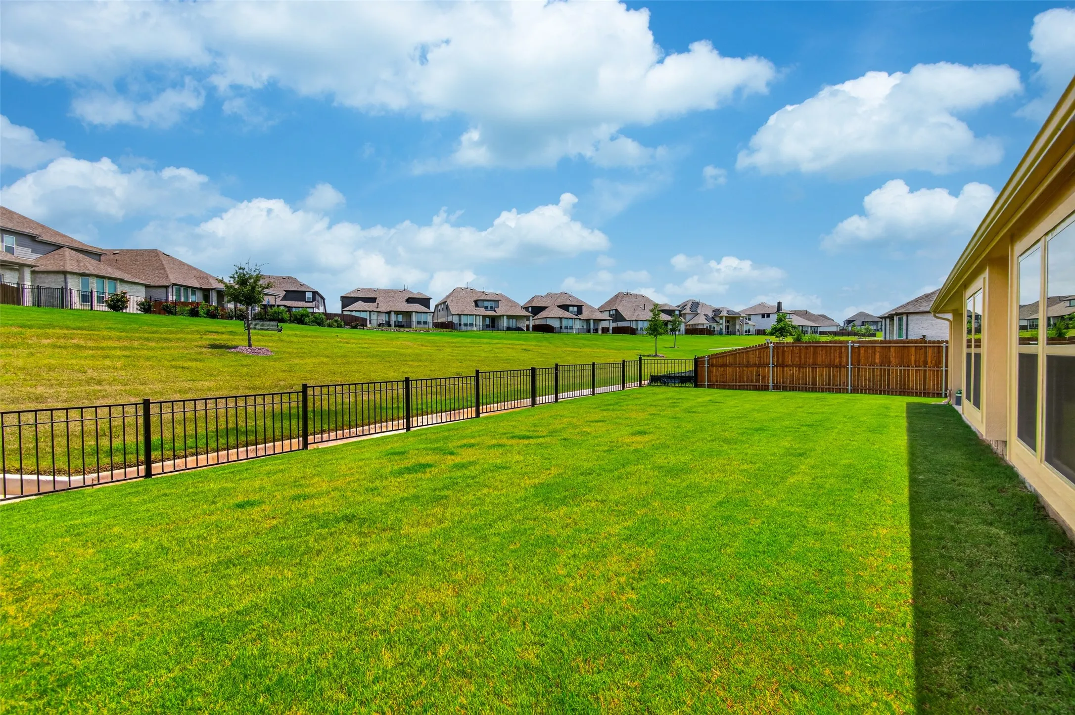 Single Family Residence For Sale in Kaufman County , 2119 Charming Forge Road, Forney, Texas 75126, 3 Bedroom, 3 Bathroom, 2 Garage spaces, 2,519 Sqft, built in 2025, mls#21311231, Real Estate Agent in Forney, Homes For Sale in Kaufman county, Homes For Sale in Forney, Realtor in Forney Texas, Real Estate Brokerage Independent Realty Texas, Luminita Cordes Realtor