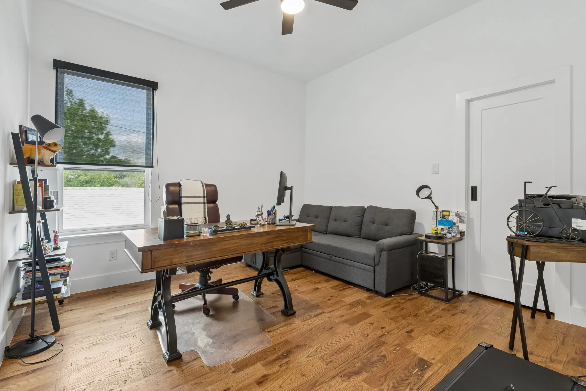 Single Family Residence For Rent in Dallas County , 1717 Mcbroom Street, Dallas, Texas 75212, 4 Bedroom, 4 Bathroom, 2 Garage spaces, 2,561 Sqft, built in 2023, mls#21318135, Real Estate Agent in Dallas, Homes For Rent in Dallas county, Homes For Rent in Dallas, Realtor in Dallas Texas, Real Estate Brokerage Independent Realty Texas, Luminita Cordes Realtor