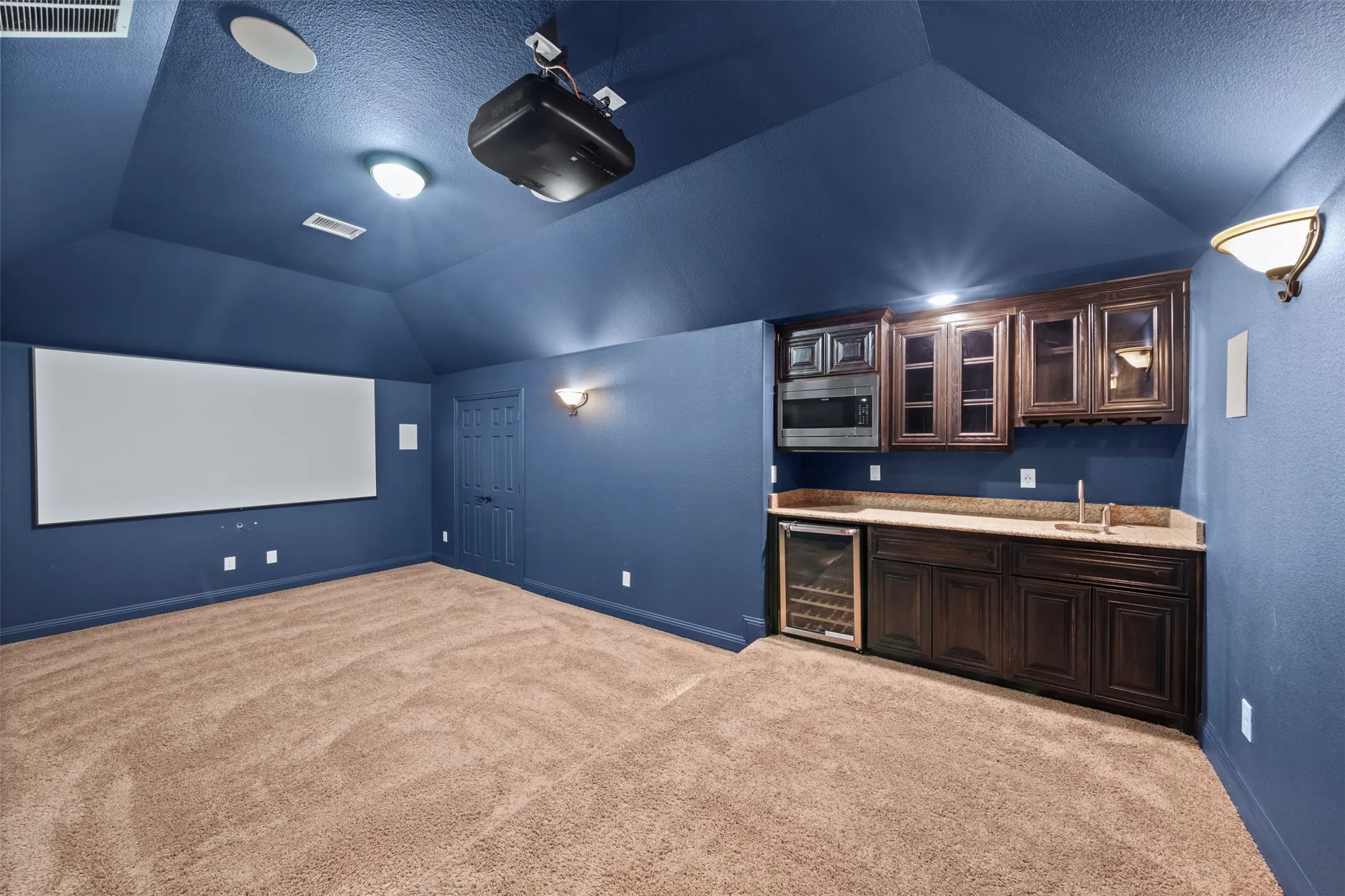 Single Family Residence For Sale in Tarrant County , 2696 Bonita Drive, Grand Prairie, Texas 75054, 5 Bedroom, 4 Bathroom, 3 Garage spaces, 4,610 Sqft, built in 2019, mls#21317634, Real Estate Agent in Grand Prairie, Homes For Sale in Tarrant county, Homes For Sale in Grand Prairie, Realtor in Grand Prairie Texas, Real Estate Brokerage Independent Realty Texas, Luminita Cordes Realtor