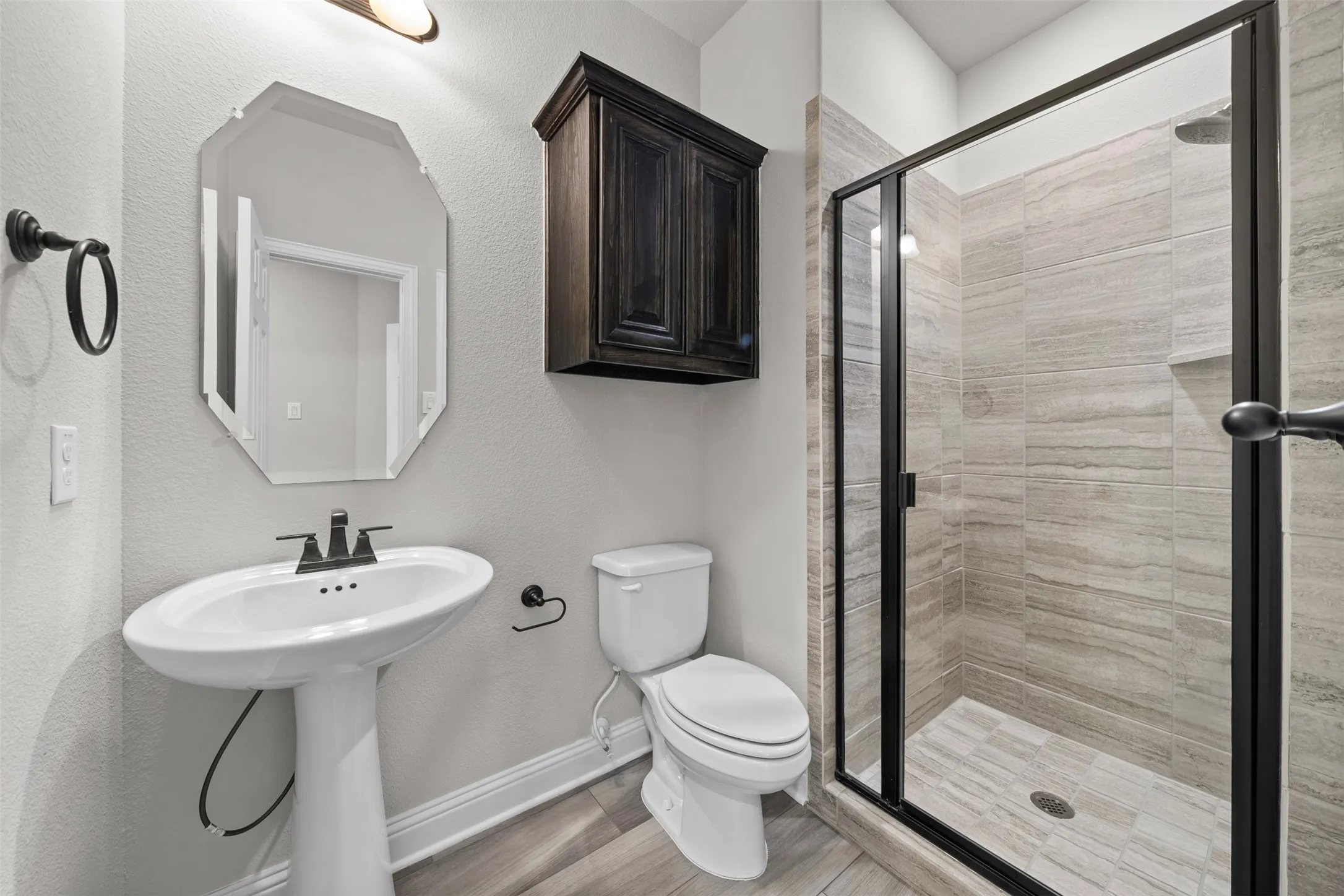 full downstairs bathroom.