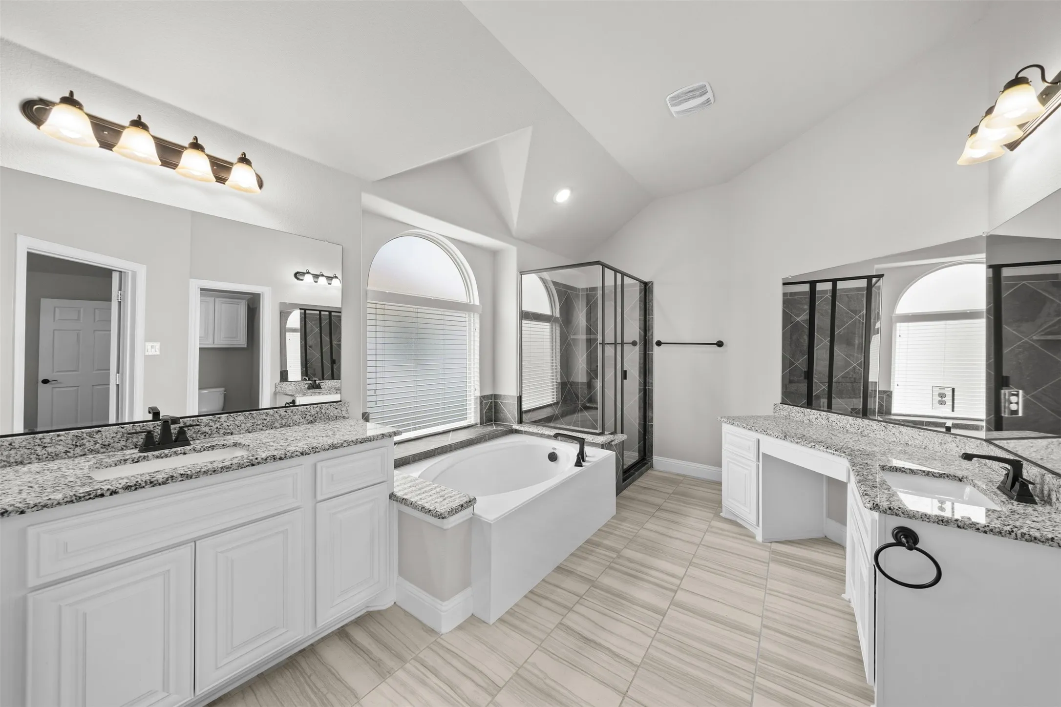 2nd primary bathroom, upstairs