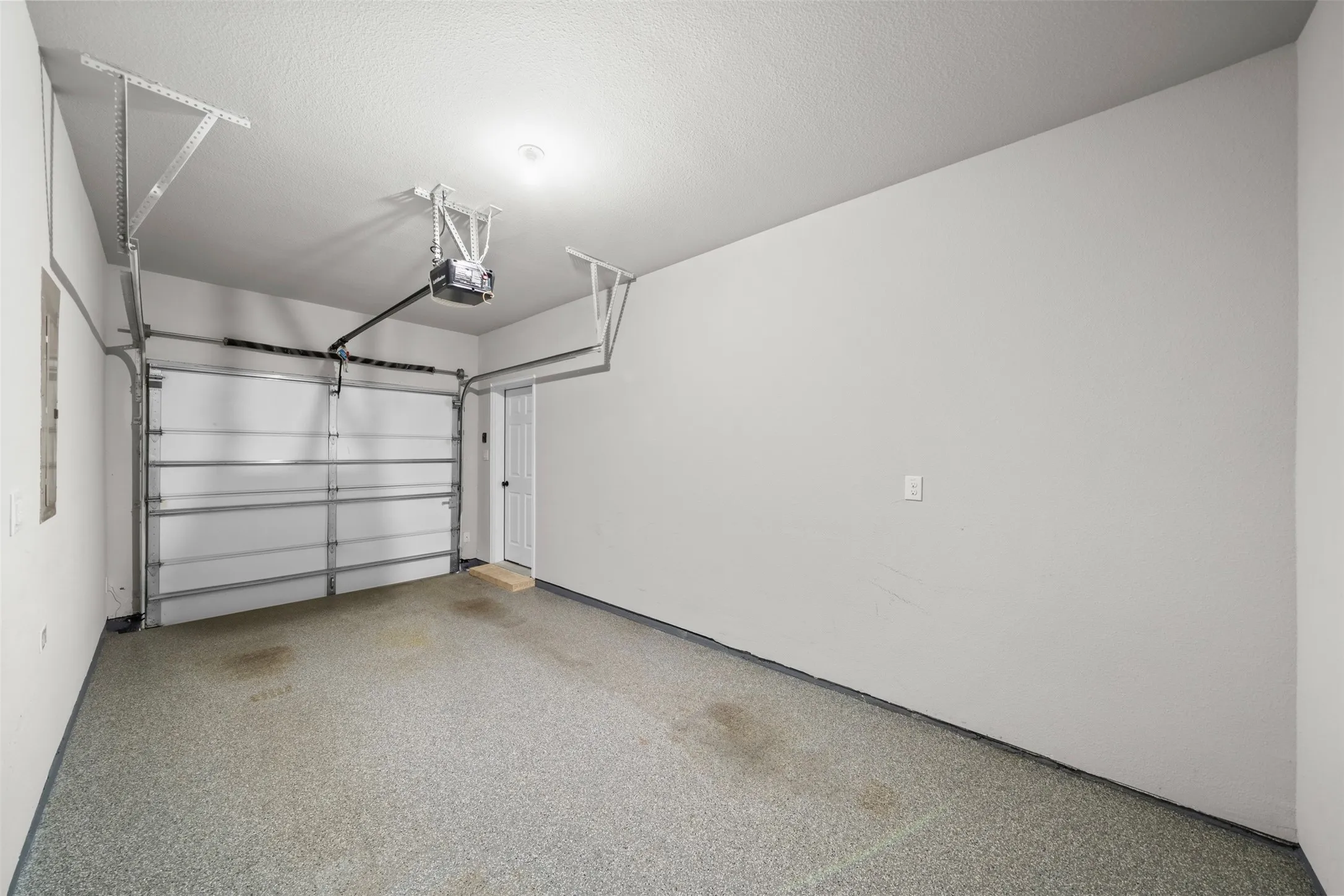 1 car garage