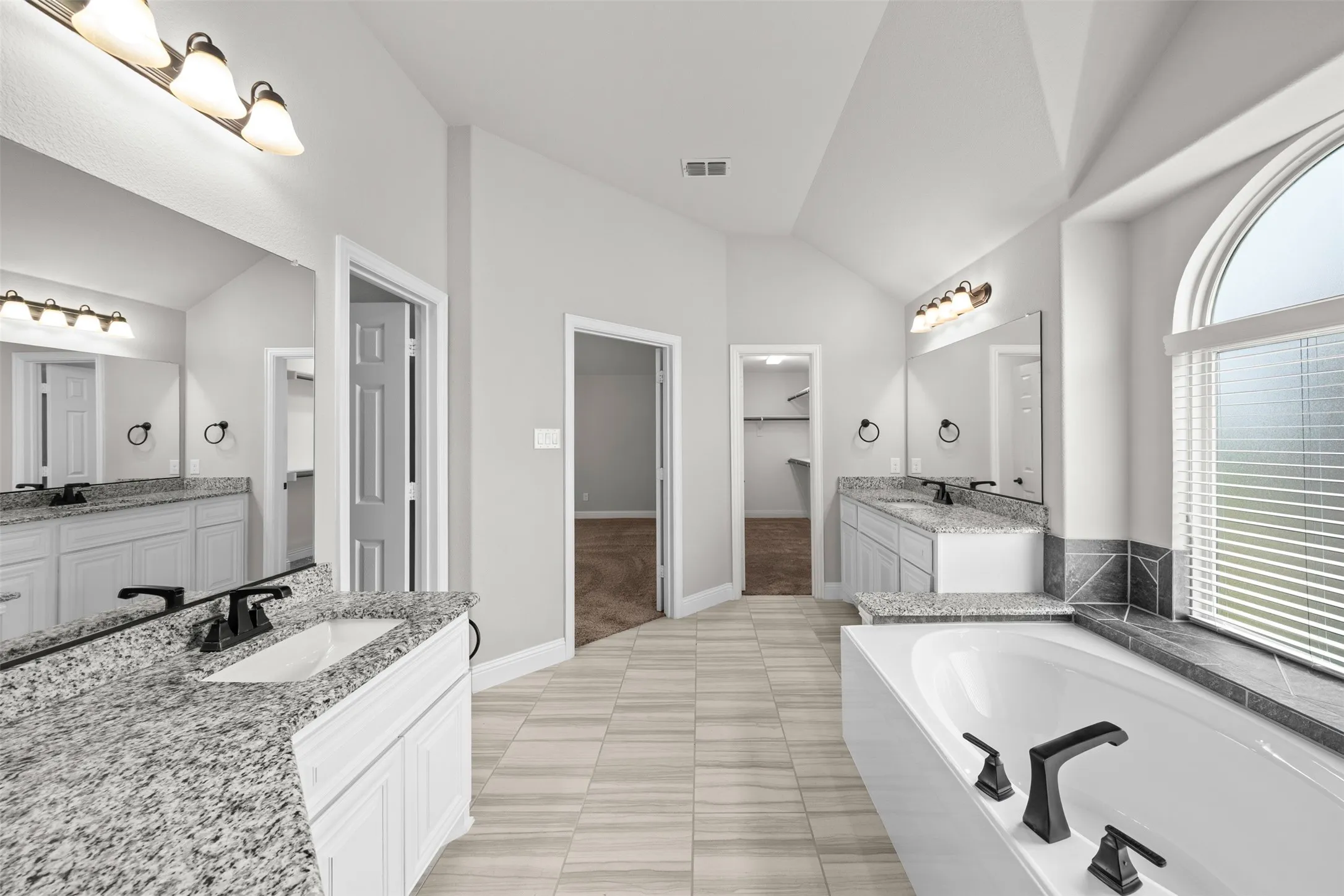 2nd primary bathroom, upstairs