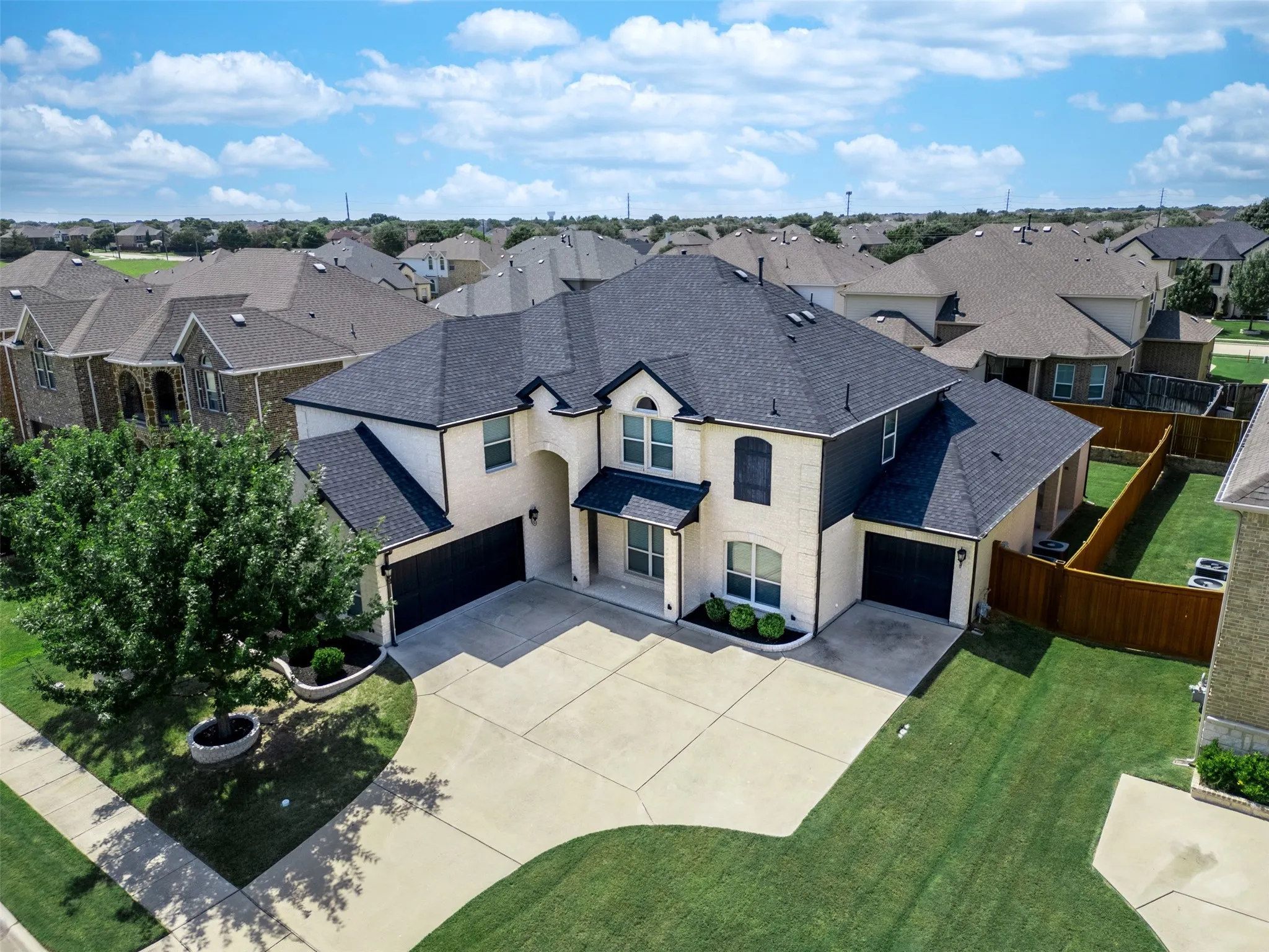 Single Family Residence For Sale in Tarrant County , 2696 Bonita Drive, Grand Prairie, Texas 75054, 5 Bedroom, 4 Bathroom, 3 Garage spaces, 4,610 Sqft, built in 2019, mls#21317634, Real Estate Agent in Grand Prairie, Homes For Sale in Tarrant county, Homes For Sale in Grand Prairie, Realtor in Grand Prairie Texas, Real Estate Brokerage Independent Realty Texas, Luminita Cordes Realtor