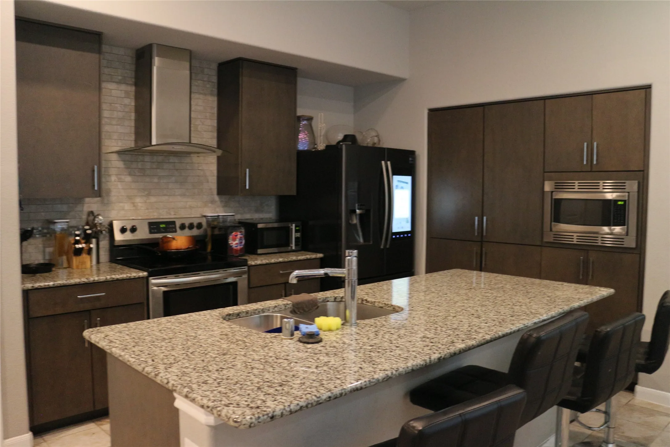 Single Family Residence For Sale in Collin County , 591 Providence Place, Lavon, Texas 75166, 4 Bedroom, 3 Bathroom, 2 Garage spaces, 2,487 Sqft, built in 2018, mls#21305984, Real Estate Agent in Lavon, Homes For Sale in Collin county, Homes For Sale in Lavon, Realtor in Lavon Texas, Real Estate Brokerage Independent Realty Texas, Luminita Cordes Realtor