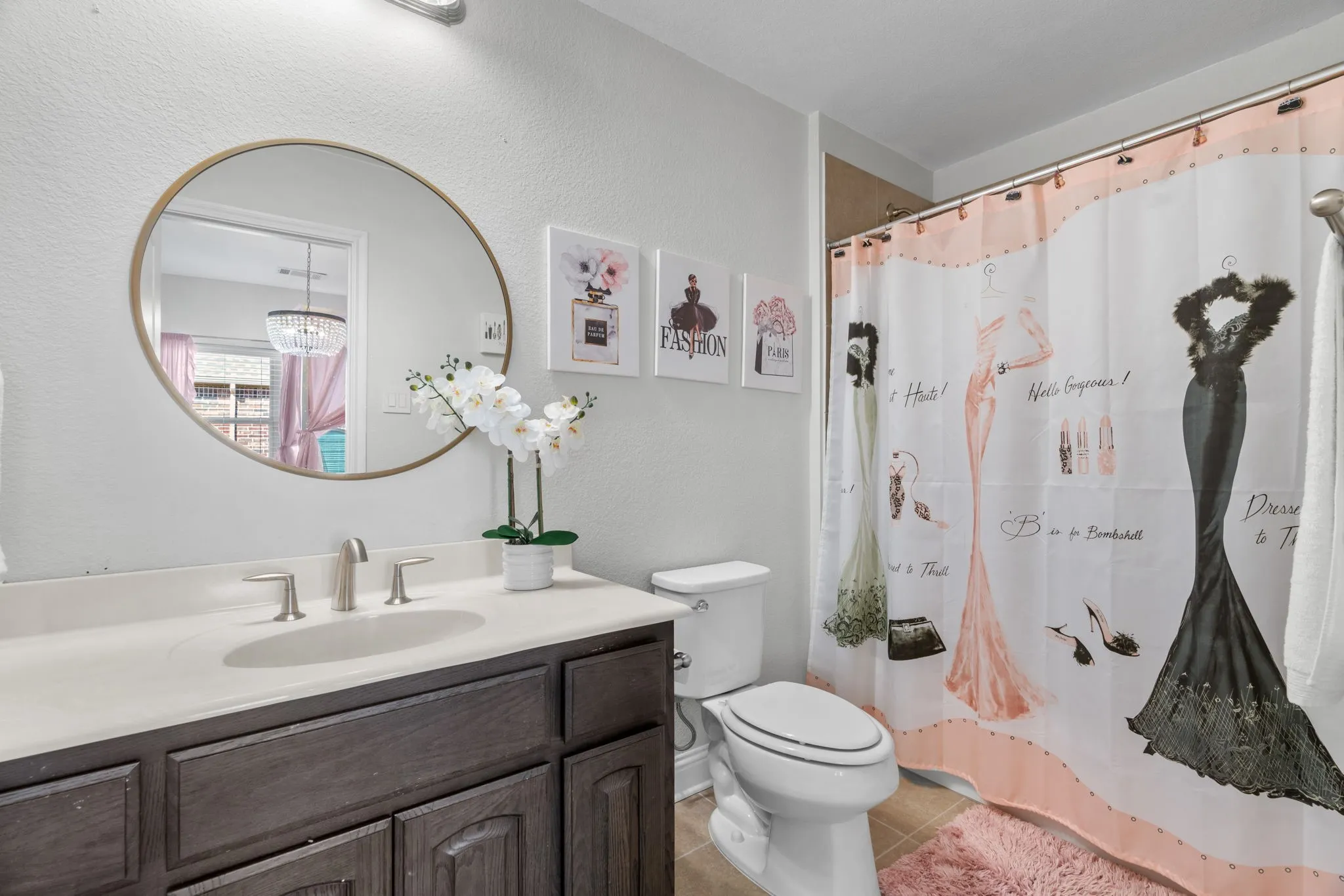 Ensuite bathroom upstairs