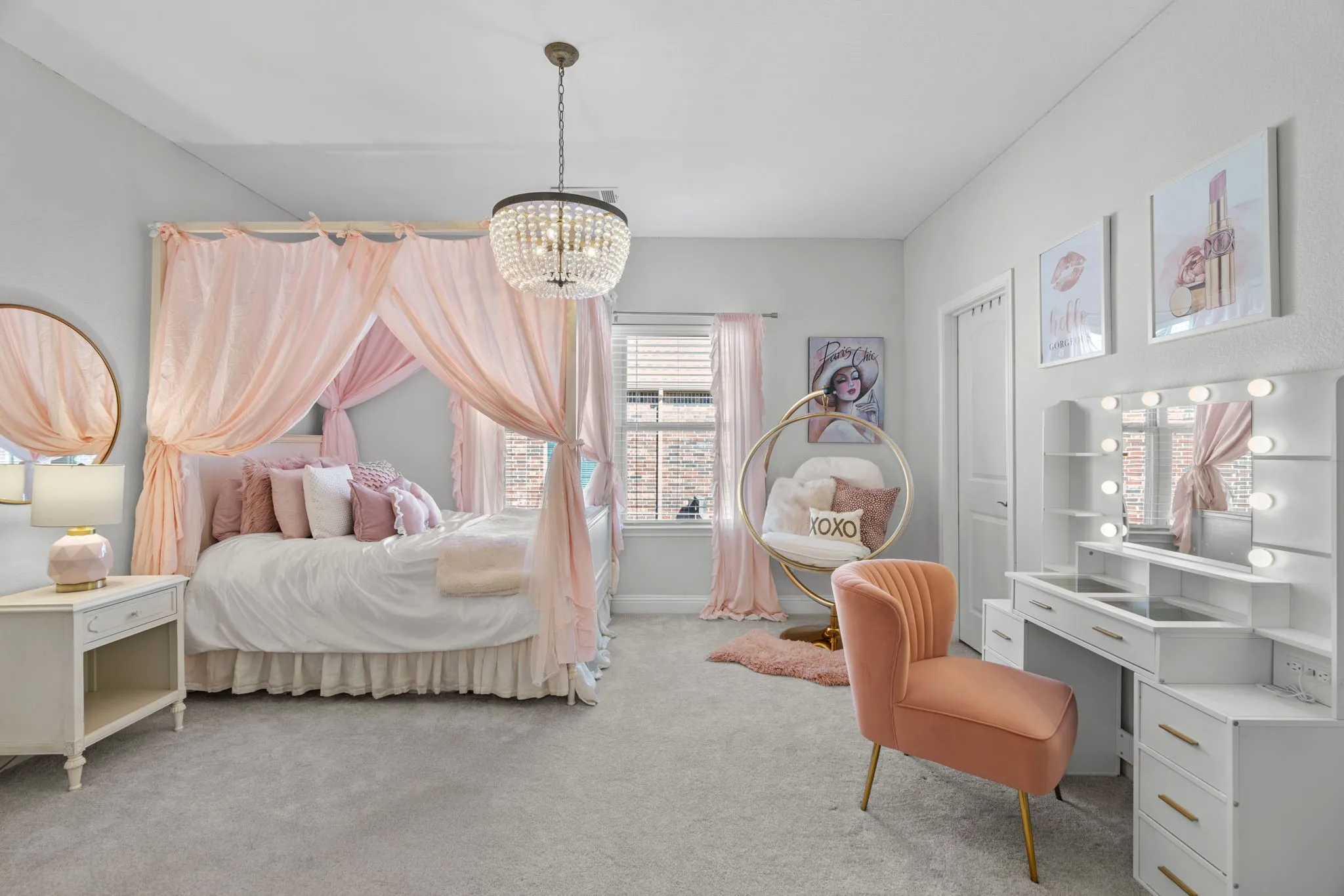 Walk in closet with ensuite bath and its own thermostat