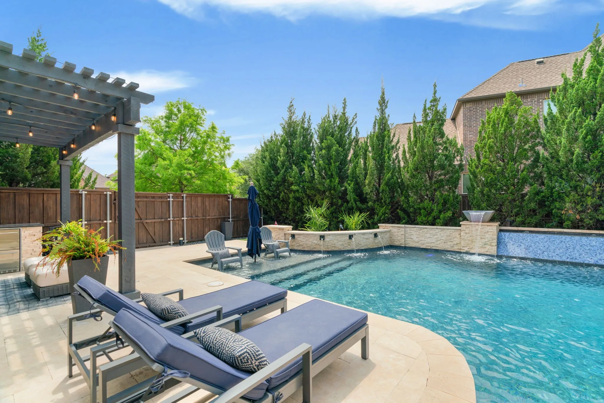 Single Family Residence For Sale in Denton County , 6701 Canyon Oak Court, Flower Mound, Texas 76226, 5 Bedroom, 6 Bathroom, 3 Garage spaces, 4,924 Sqft, built in 2016, mls#21318073, Real Estate Agent in Flower Mound, Homes For Sale in Denton county, Homes For Sale in Flower Mound, Realtor in Flower Mound Texas, Real Estate Brokerage Independent Realty Texas, Luminita Cordes Realtor