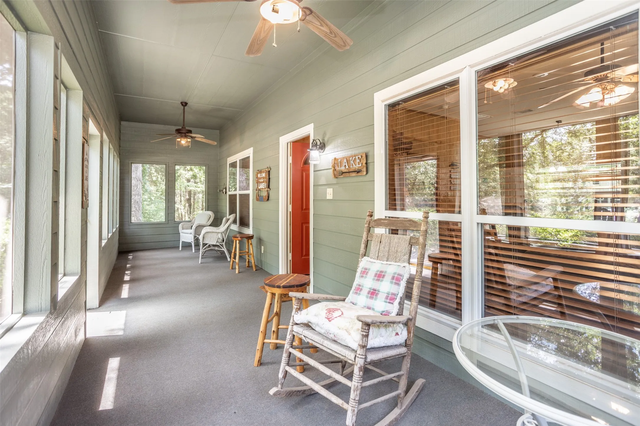 Single Family Residence For Sale in Grayson County , 16 Park Tree Lane, Gordonville, Texas 76245, 1 Bedroom, 1 Bathroom, Garage spaces, 825 Sqft, built in 2005, mls#21317169, Real Estate Agent in Gordonville, Homes For Sale in Grayson county, Homes For Sale in Gordonville, Realtor in Gordonville Texas, Real Estate Brokerage Independent Realty Texas, Luminita Cordes Realtor
