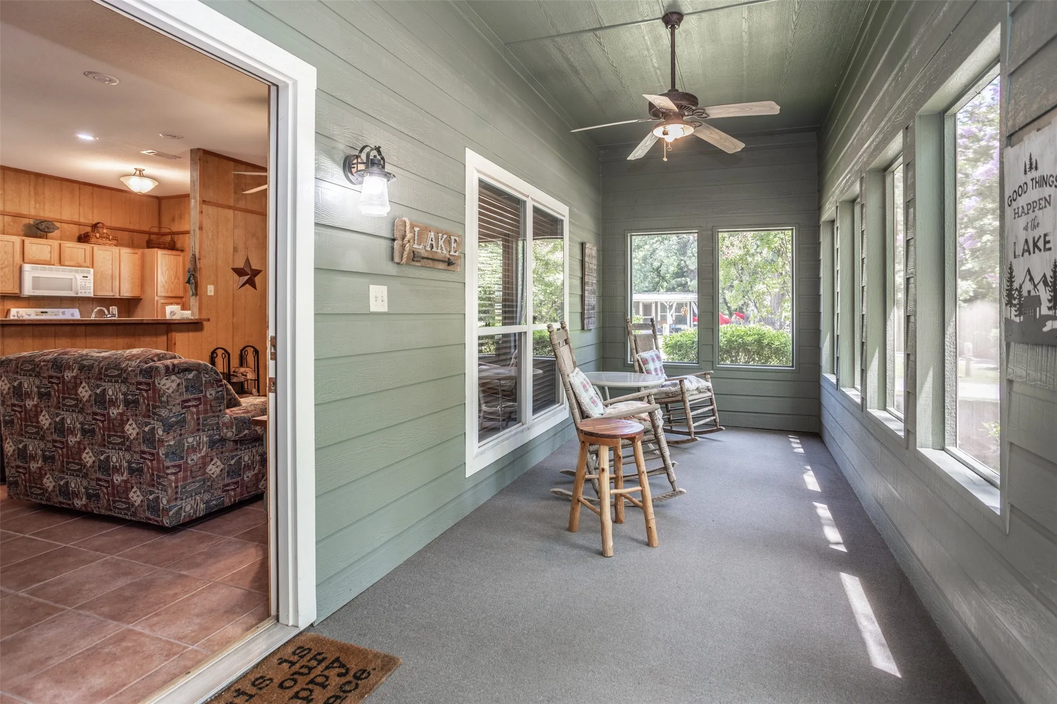 Single Family Residence For Sale in Grayson County , 16 Park Tree Lane, Gordonville, Texas 76245, 1 Bedroom, 1 Bathroom, Garage spaces, 825 Sqft, built in 2005, mls#21317169, Real Estate Agent in Gordonville, Homes For Sale in Grayson county, Homes For Sale in Gordonville, Realtor in Gordonville Texas, Real Estate Brokerage Independent Realty Texas, Luminita Cordes Realtor