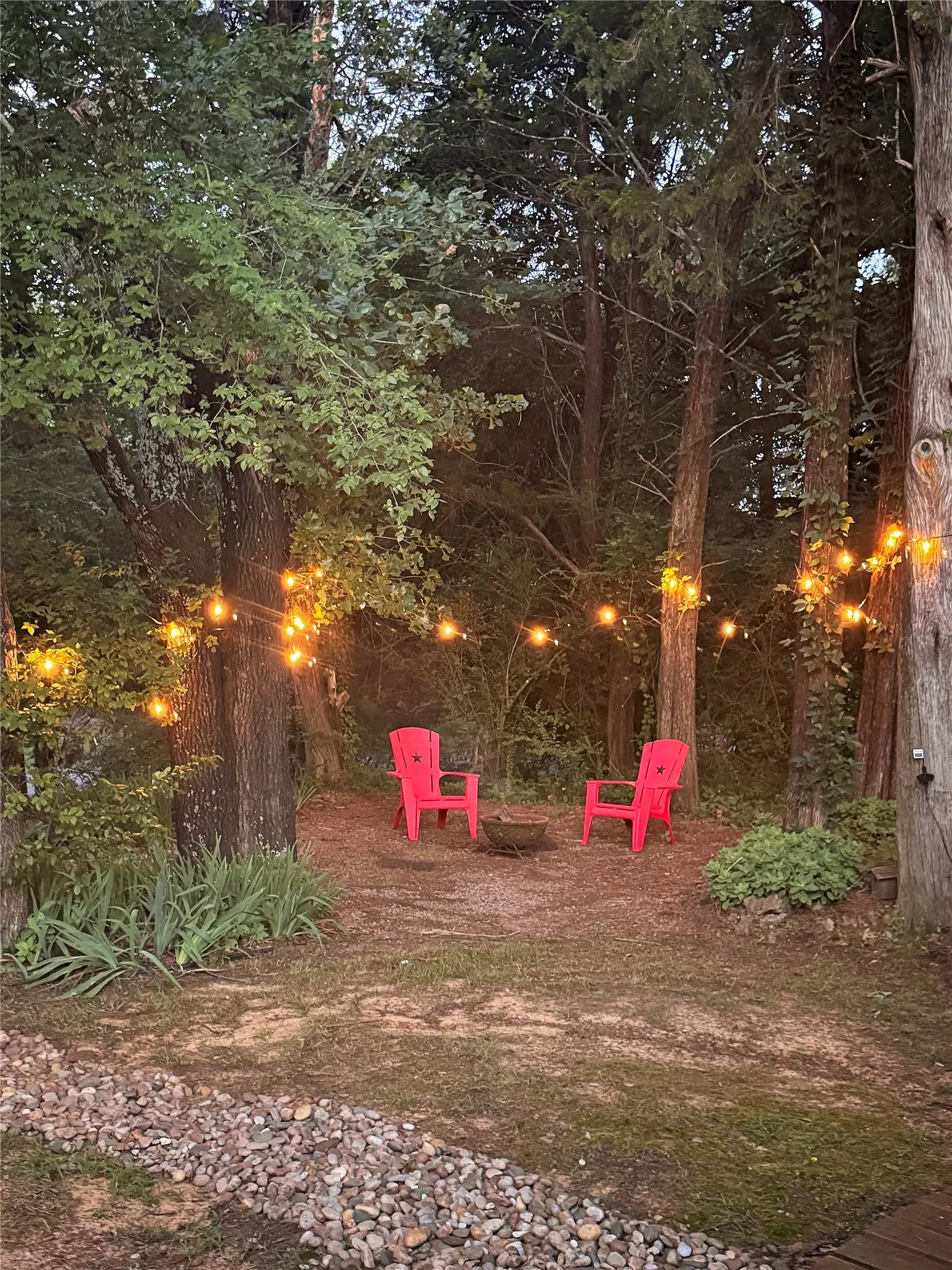 Single Family Residence For Sale in Grayson County , 16 Park Tree Lane, Gordonville, Texas 76245, 1 Bedroom, 1 Bathroom, Garage spaces, 825 Sqft, built in 2005, mls#21317169, Real Estate Agent in Gordonville, Homes For Sale in Grayson county, Homes For Sale in Gordonville, Realtor in Gordonville Texas, Real Estate Brokerage Independent Realty Texas, Luminita Cordes Realtor