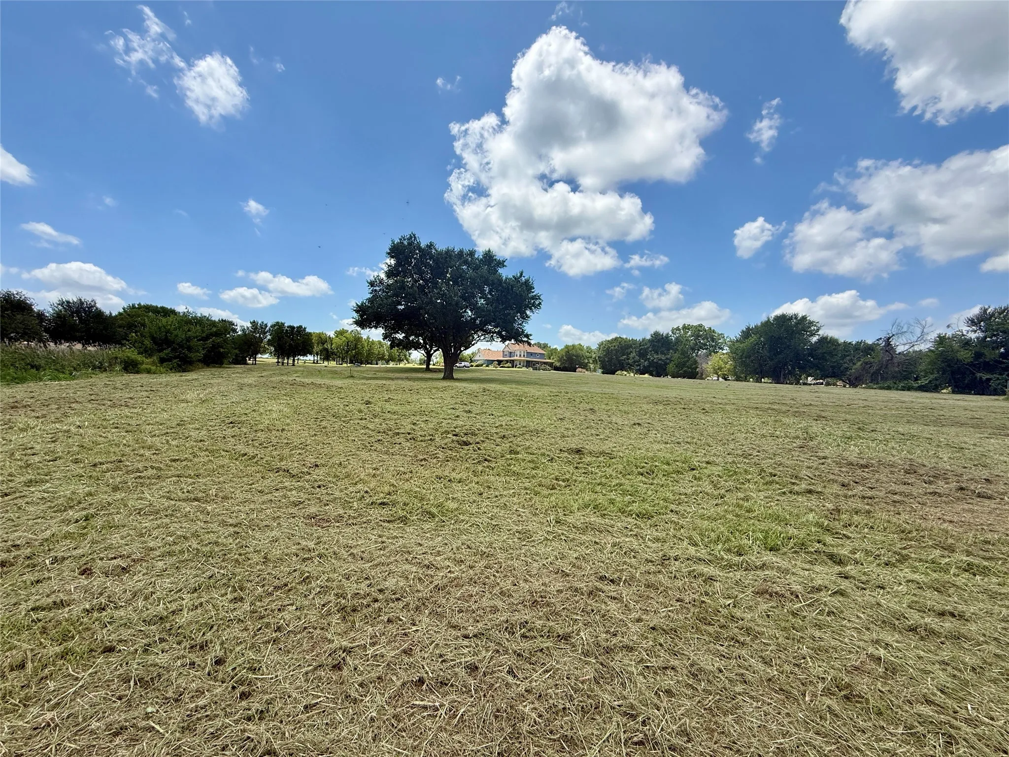 Spacious homesite offers exceptional privacy within Southpoint on Richland Chambers Lake.